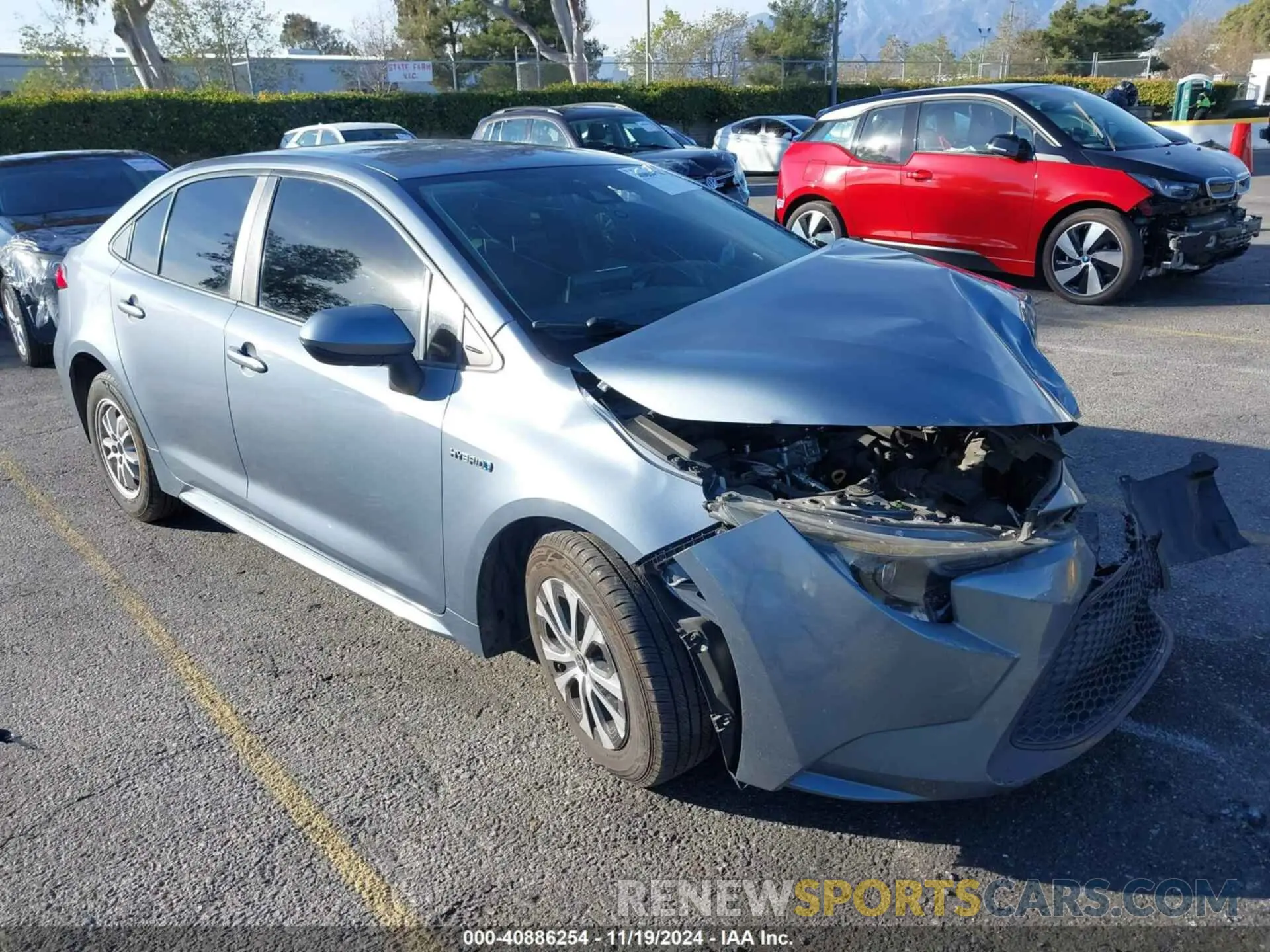 1 Photograph of a damaged car JTDEAMDE0MJ008325 TOYOTA COROLLA 2021