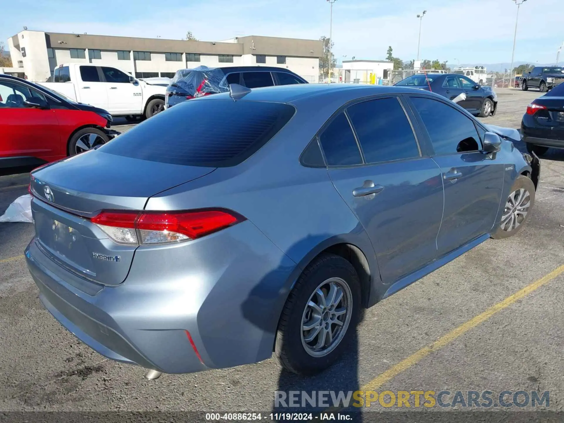 4 Photograph of a damaged car JTDEAMDE0MJ008325 TOYOTA COROLLA 2021
