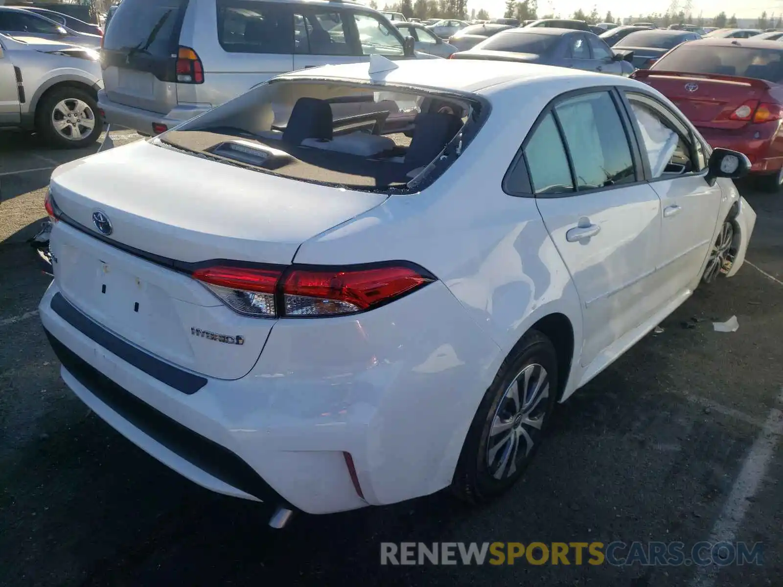 4 Photograph of a damaged car JTDEAMDE0MJ010754 TOYOTA COROLLA 2021