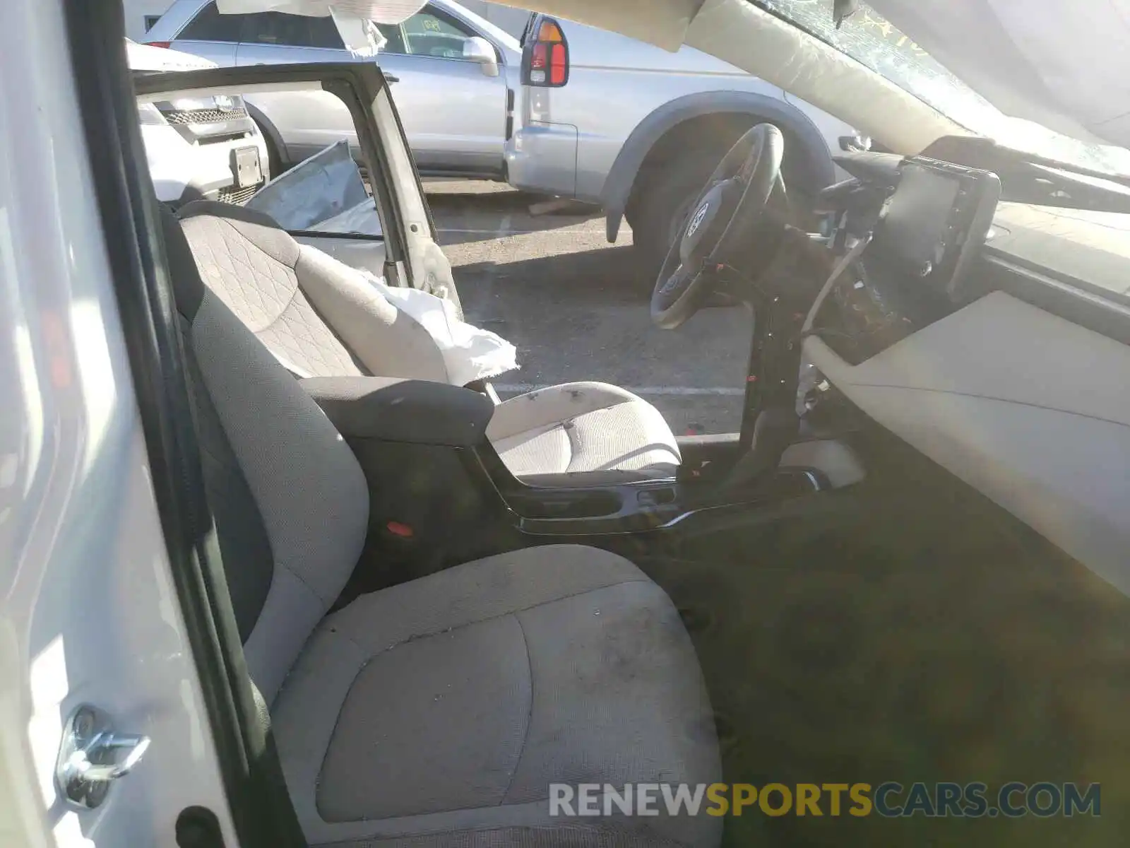 5 Photograph of a damaged car JTDEAMDE0MJ010754 TOYOTA COROLLA 2021