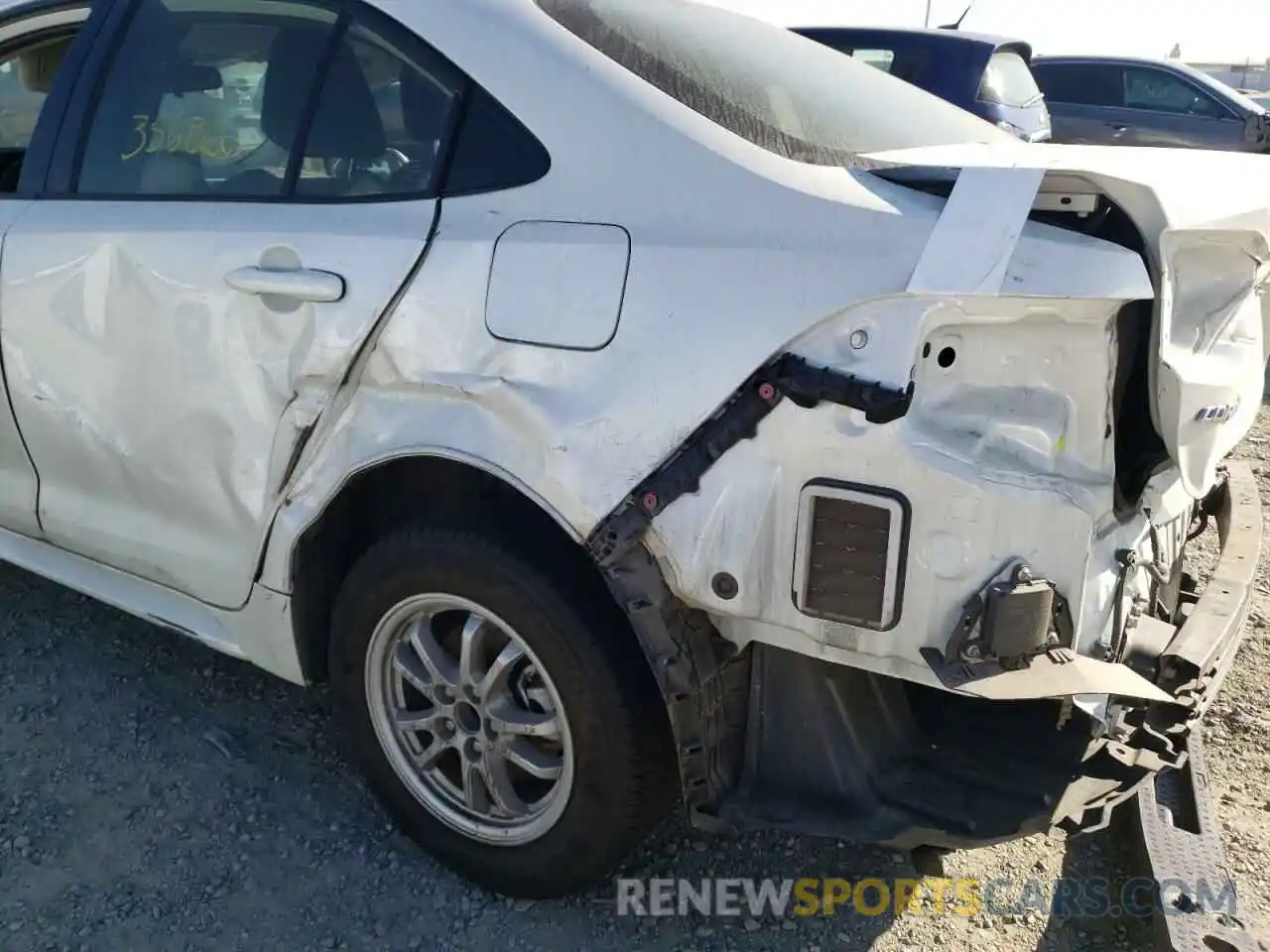 9 Photograph of a damaged car JTDEAMDE0MJ012357 TOYOTA COROLLA 2021