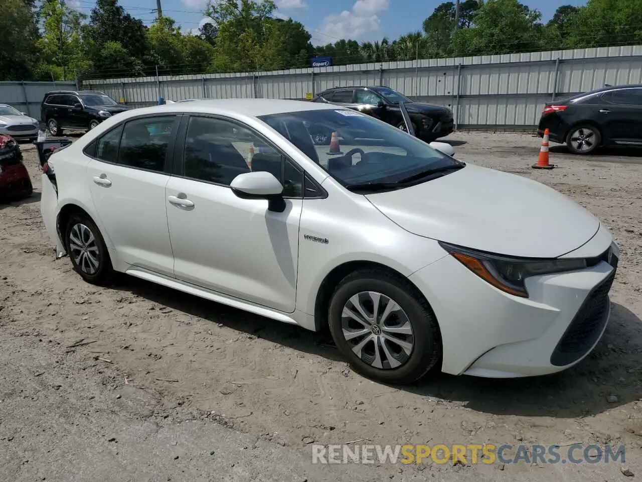 4 Photograph of a damaged car JTDEAMDE0MJ017526 TOYOTA COROLLA 2021