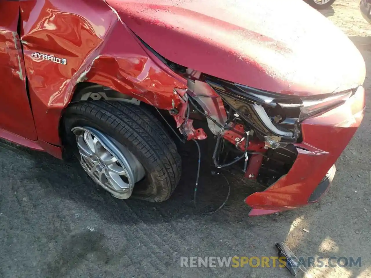 9 Photograph of a damaged car JTDEAMDE0MJ025271 TOYOTA COROLLA 2021