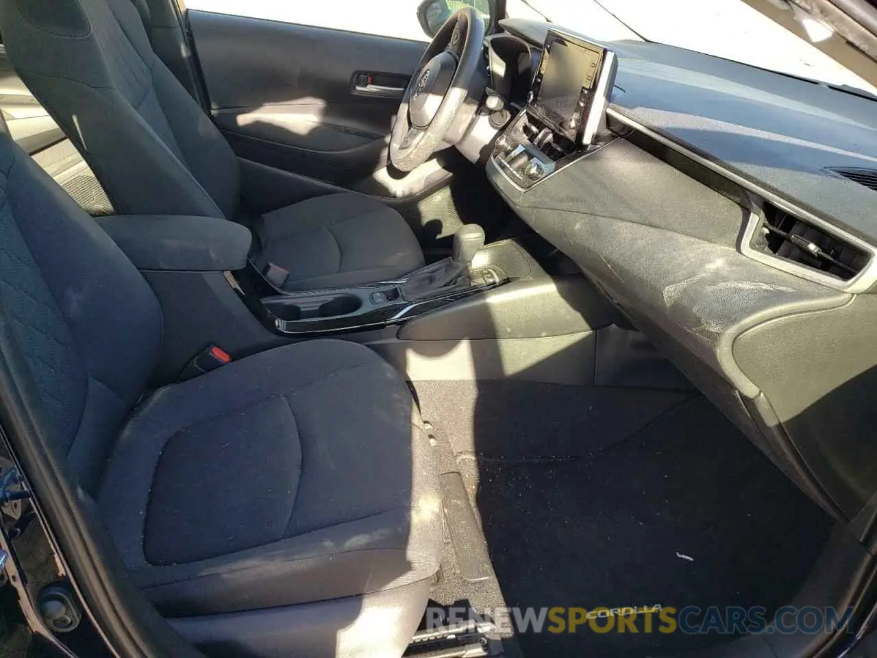 5 Photograph of a damaged car JTDEAMDE0MJ026405 TOYOTA COROLLA 2021
