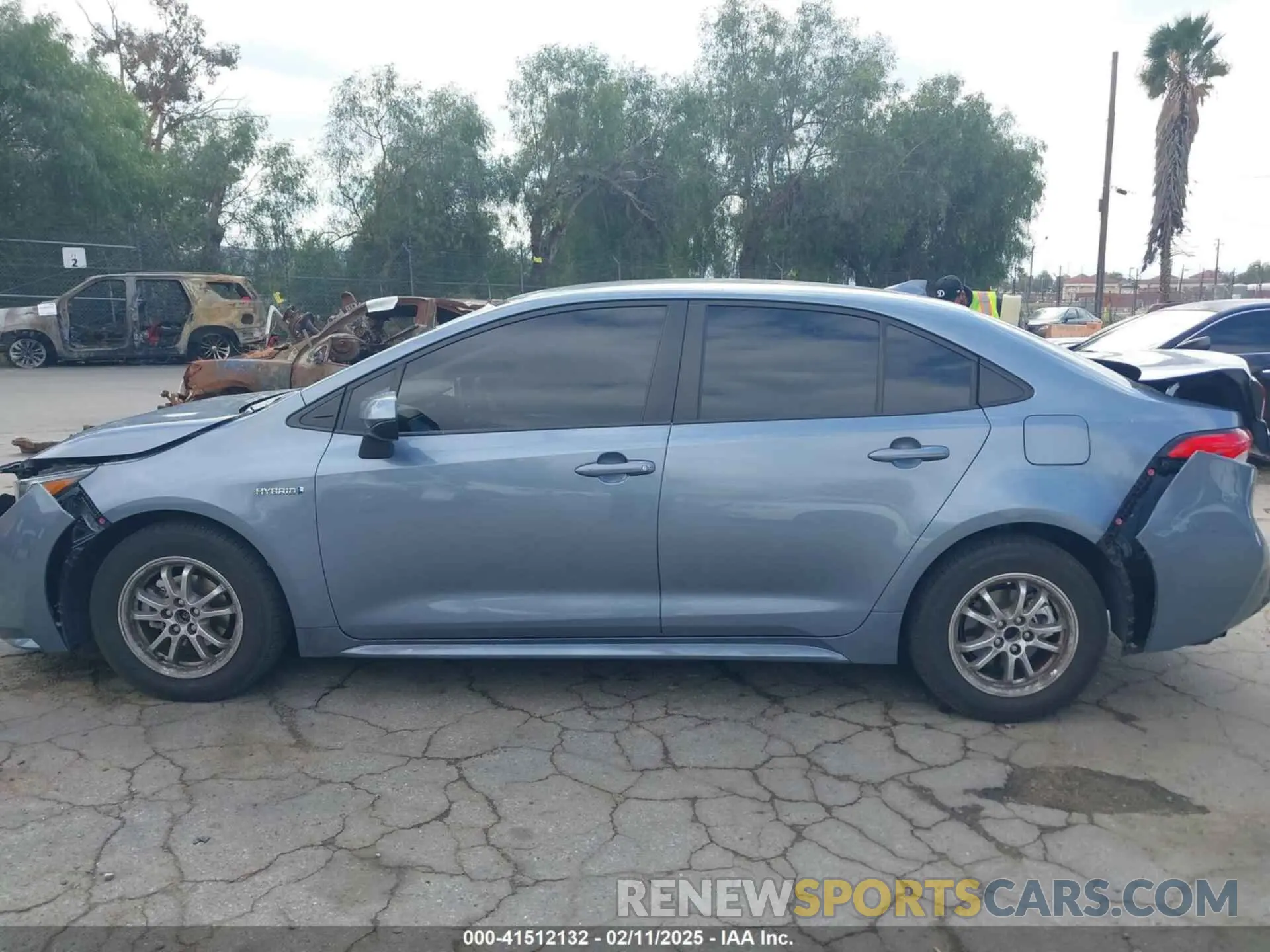 14 Photograph of a damaged car JTDEAMDE0MJ033029 TOYOTA COROLLA 2021
