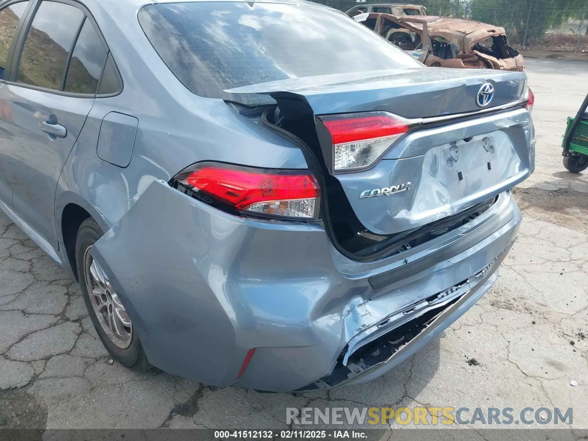 18 Photograph of a damaged car JTDEAMDE0MJ033029 TOYOTA COROLLA 2021