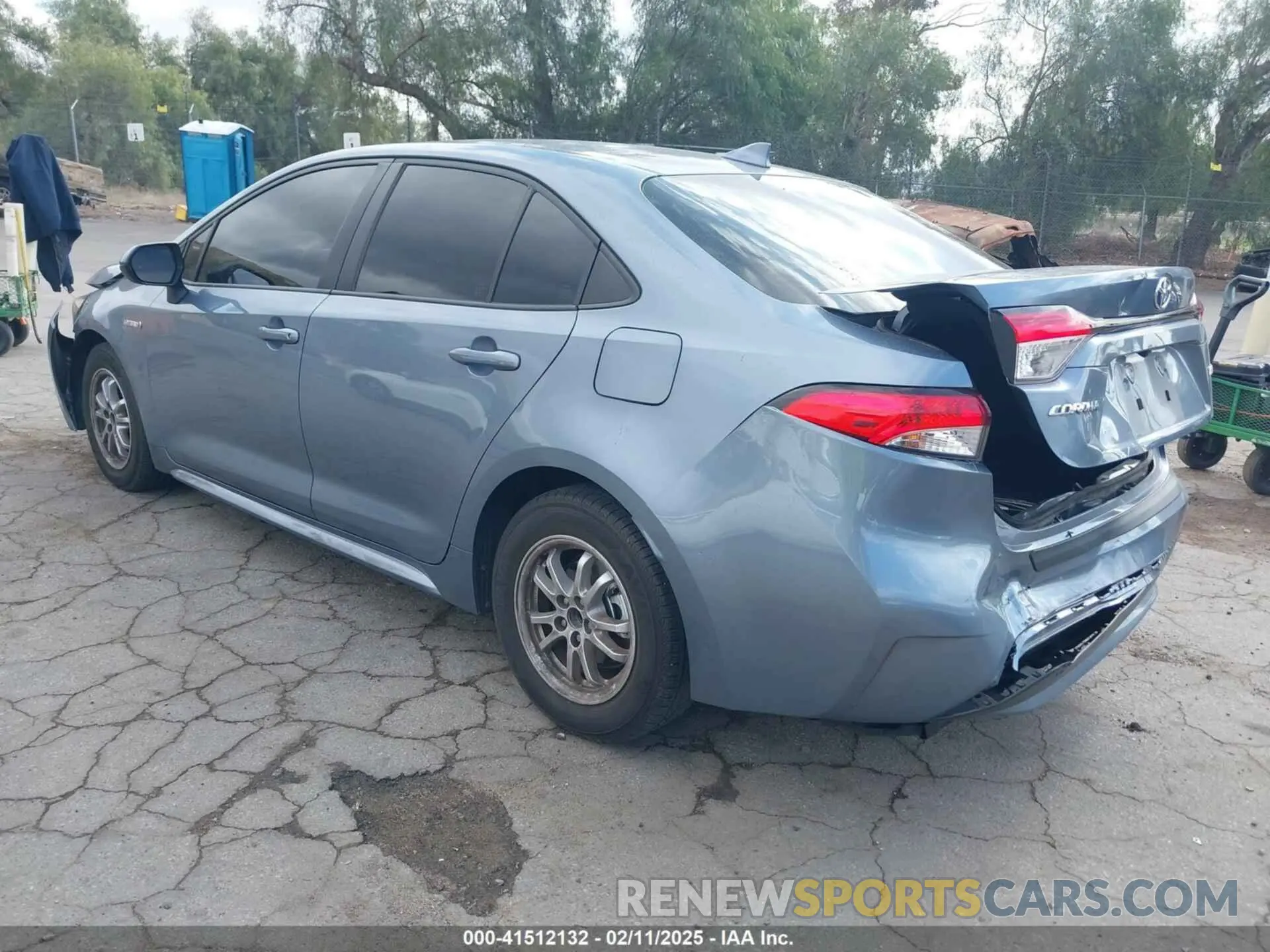 3 Photograph of a damaged car JTDEAMDE0MJ033029 TOYOTA COROLLA 2021