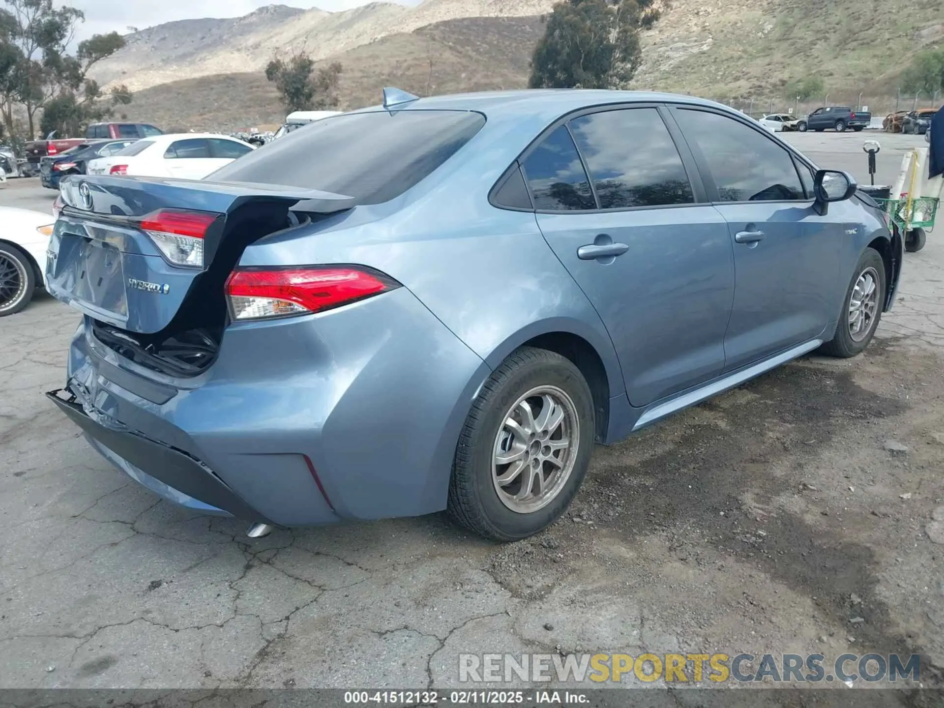 4 Photograph of a damaged car JTDEAMDE0MJ033029 TOYOTA COROLLA 2021