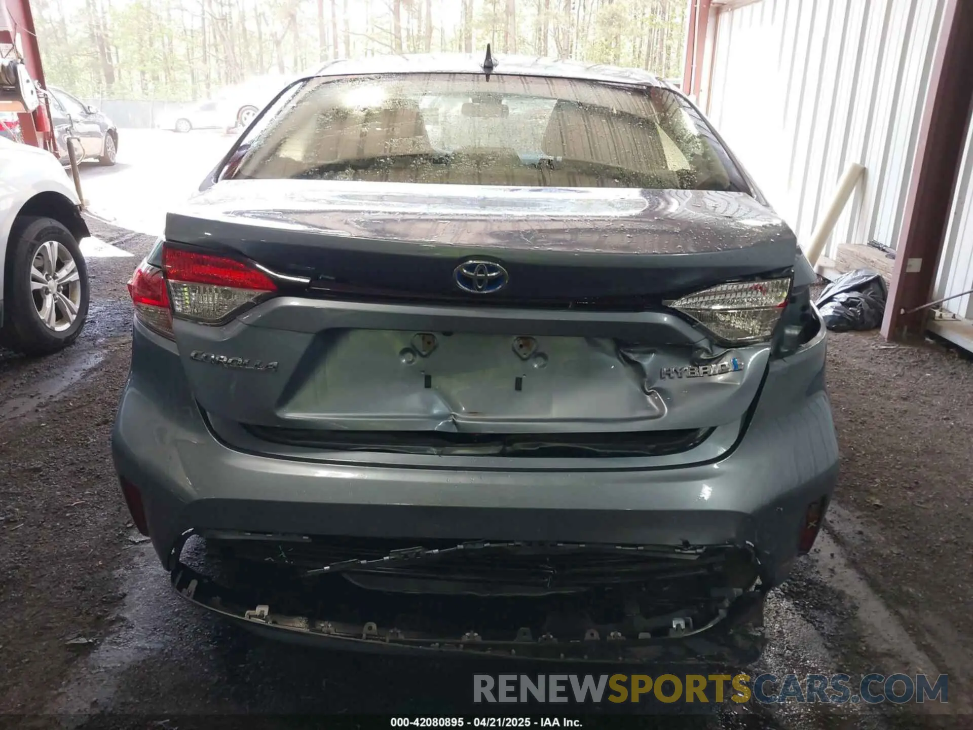 16 Photograph of a damaged car JTDEAMDE1MJ000797 TOYOTA COROLLA 2021