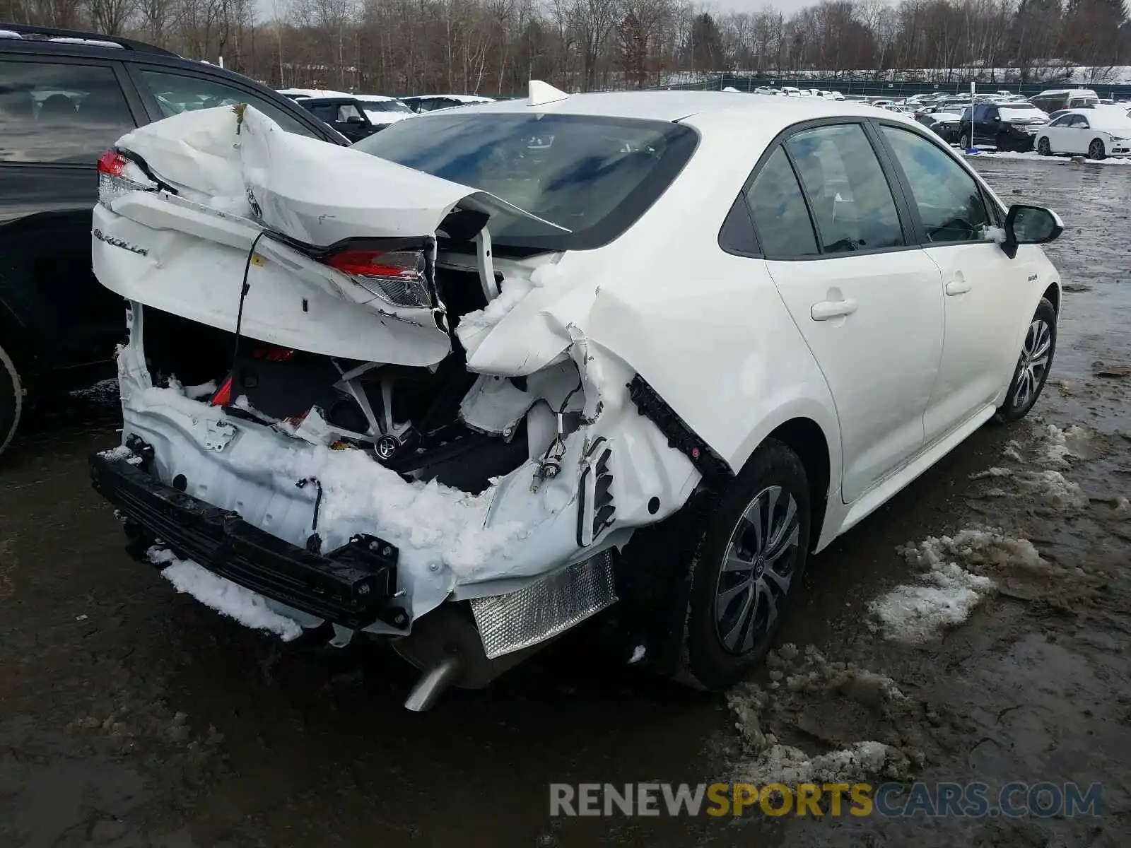 4 Photograph of a damaged car JTDEAMDE1MJ002646 TOYOTA COROLLA 2021