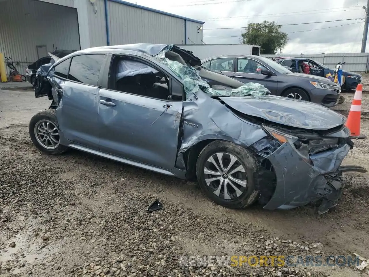 4 Photograph of a damaged car JTDEAMDE1MJ034948 TOYOTA COROLLA 2021