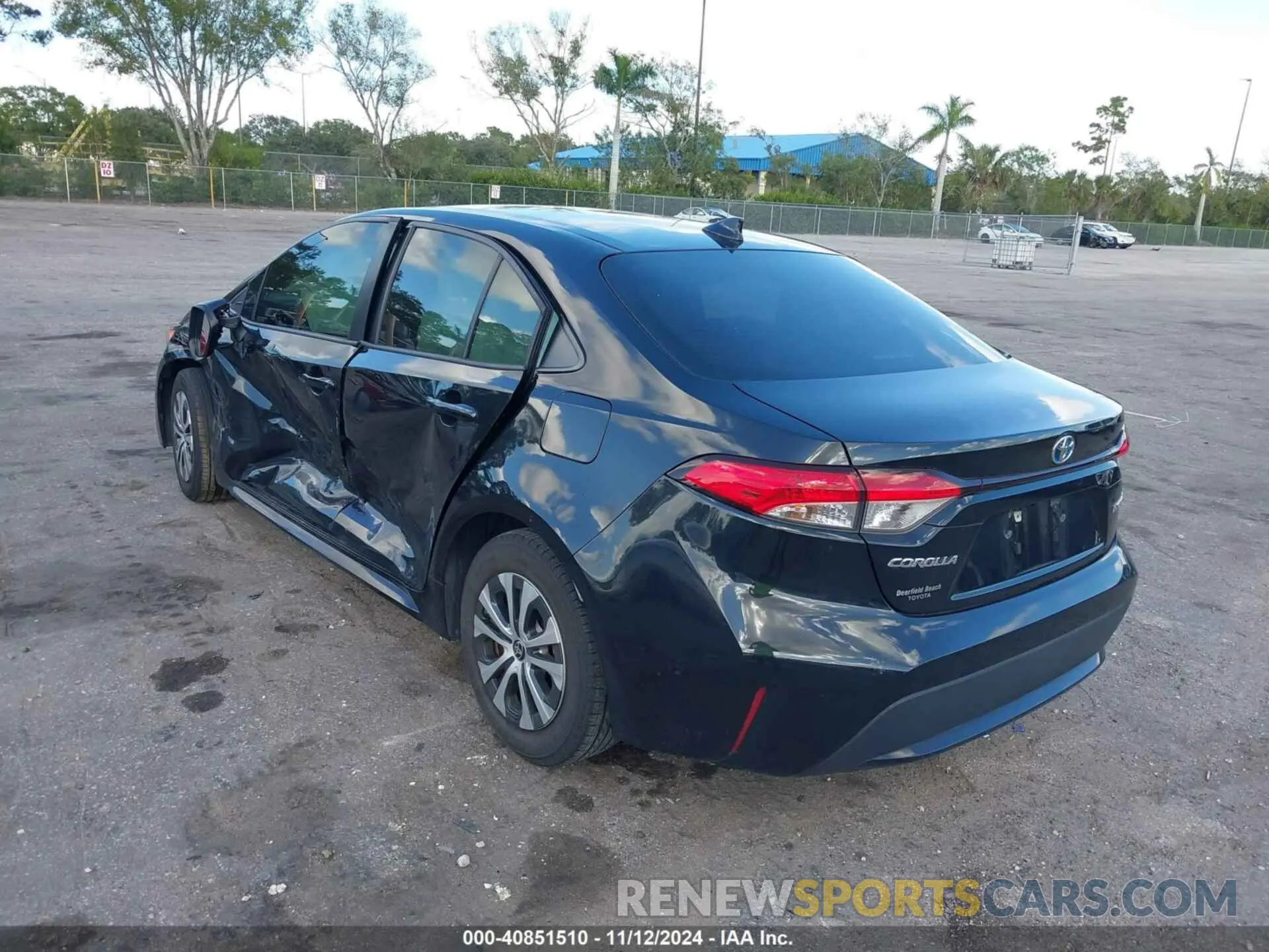 3 Photograph of a damaged car JTDEAMDE2MJ011016 TOYOTA COROLLA 2021
