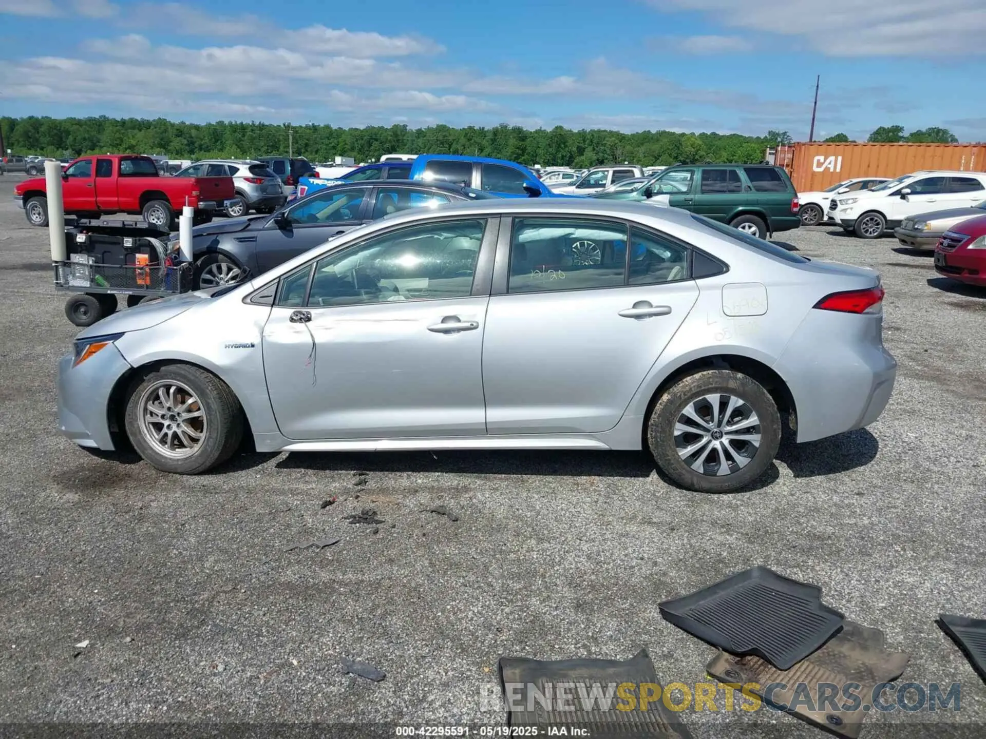 14 Photograph of a damaged car JTDEAMDE2MJ017205 TOYOTA COROLLA 2021