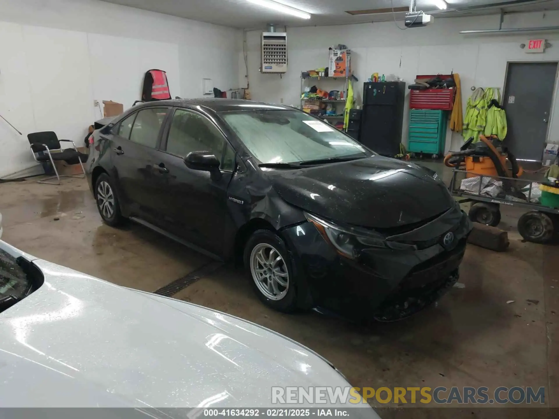 1 Photograph of a damaged car JTDEAMDE2MJ021142 TOYOTA COROLLA 2021
