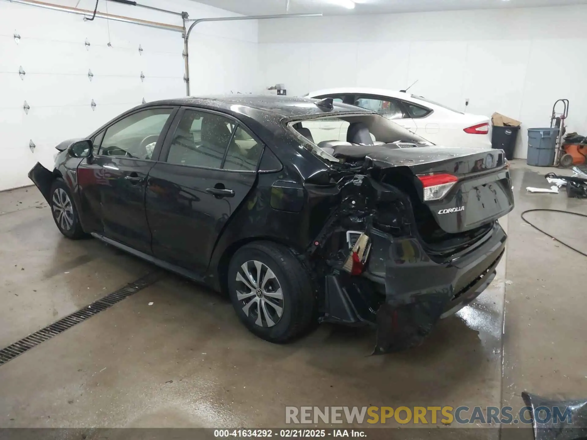 3 Photograph of a damaged car JTDEAMDE2MJ021142 TOYOTA COROLLA 2021