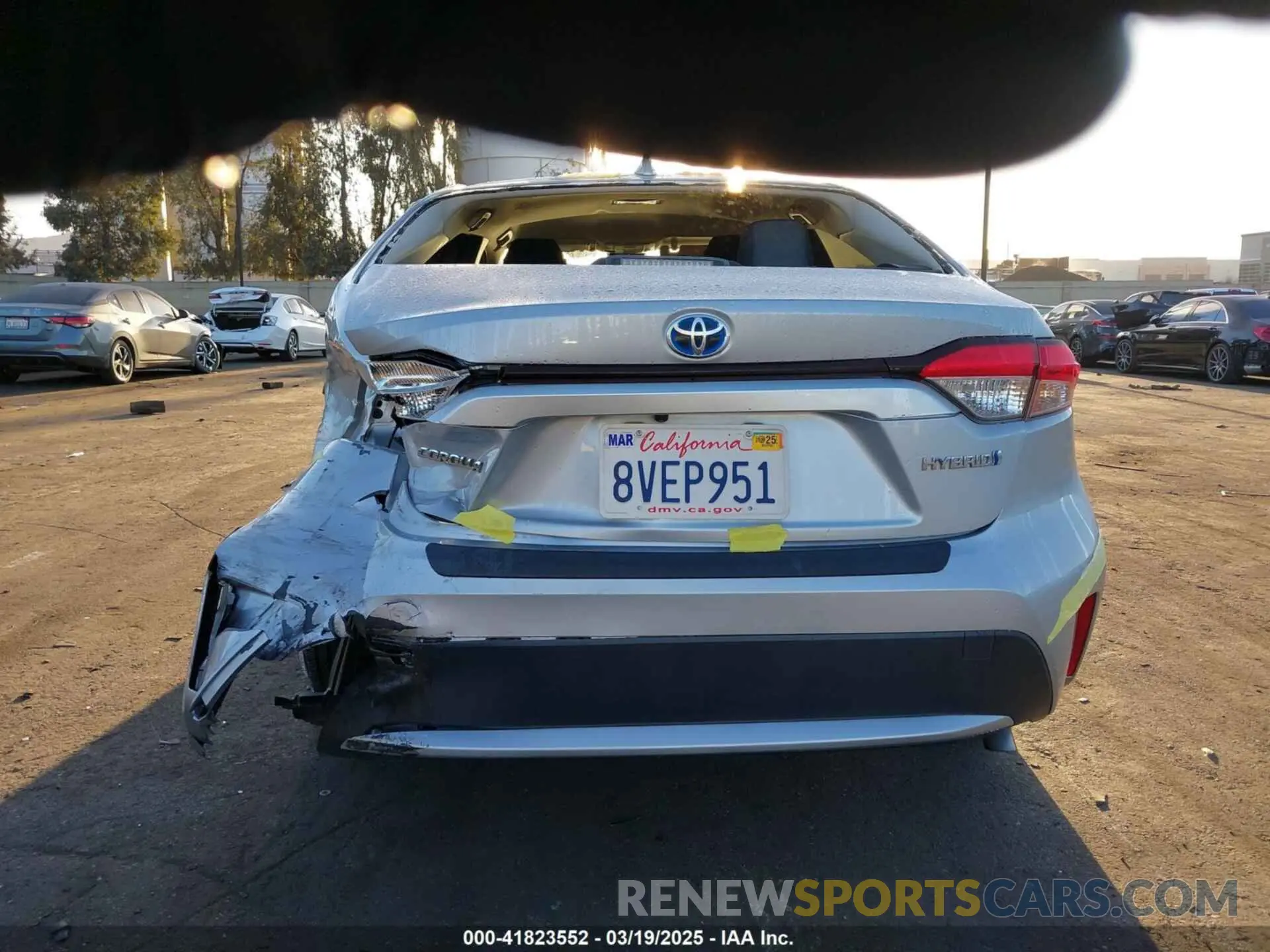 17 Photograph of a damaged car JTDEAMDE2MJ024722 TOYOTA COROLLA 2021