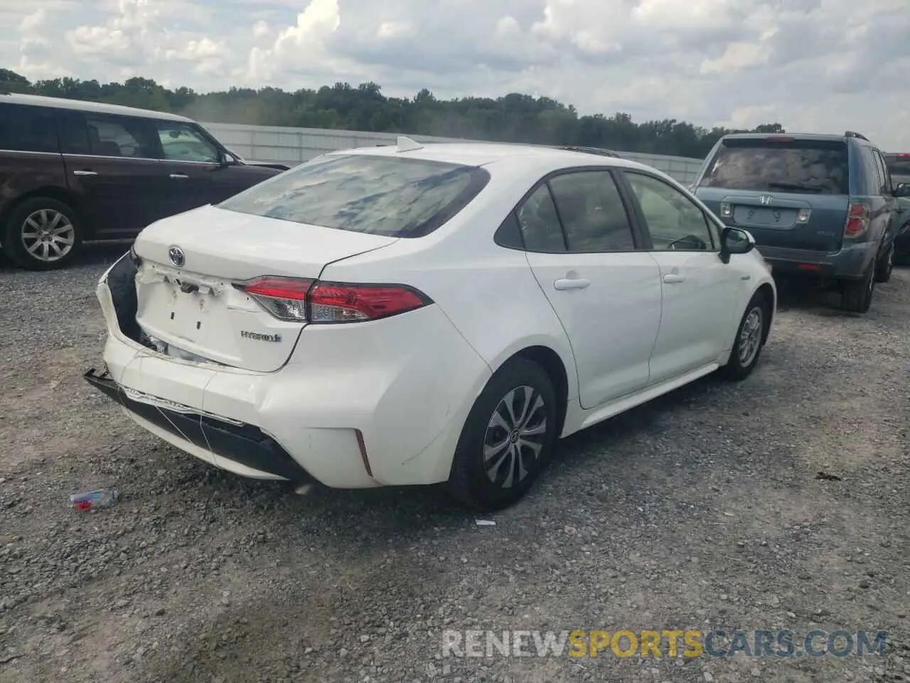 4 Photograph of a damaged car JTDEAMDE3MJ003815 TOYOTA COROLLA 2021