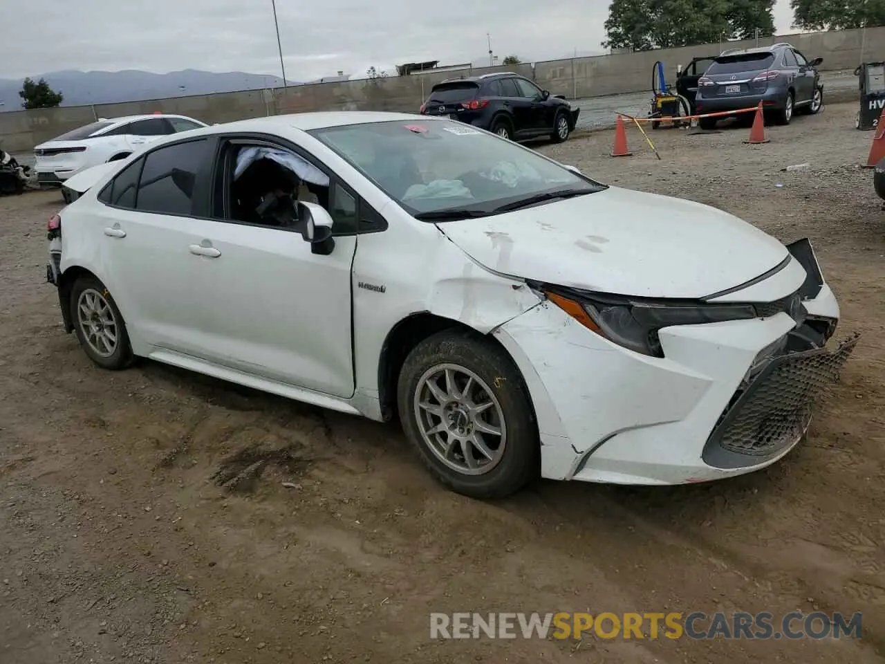 4 Photograph of a damaged car JTDEAMDE3MJ013213 TOYOTA COROLLA 2021