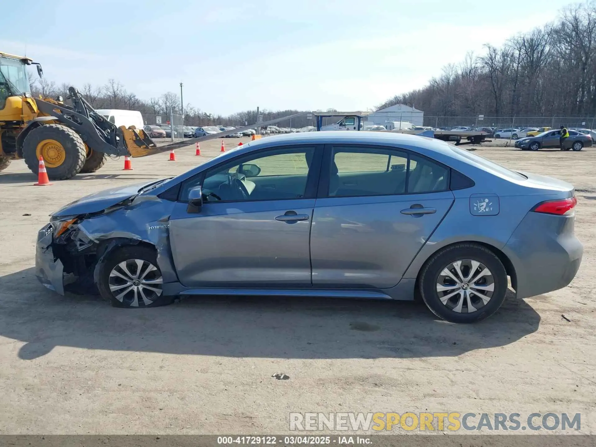 13 Photograph of a damaged car JTDEAMDE3MJ019884 TOYOTA COROLLA 2021