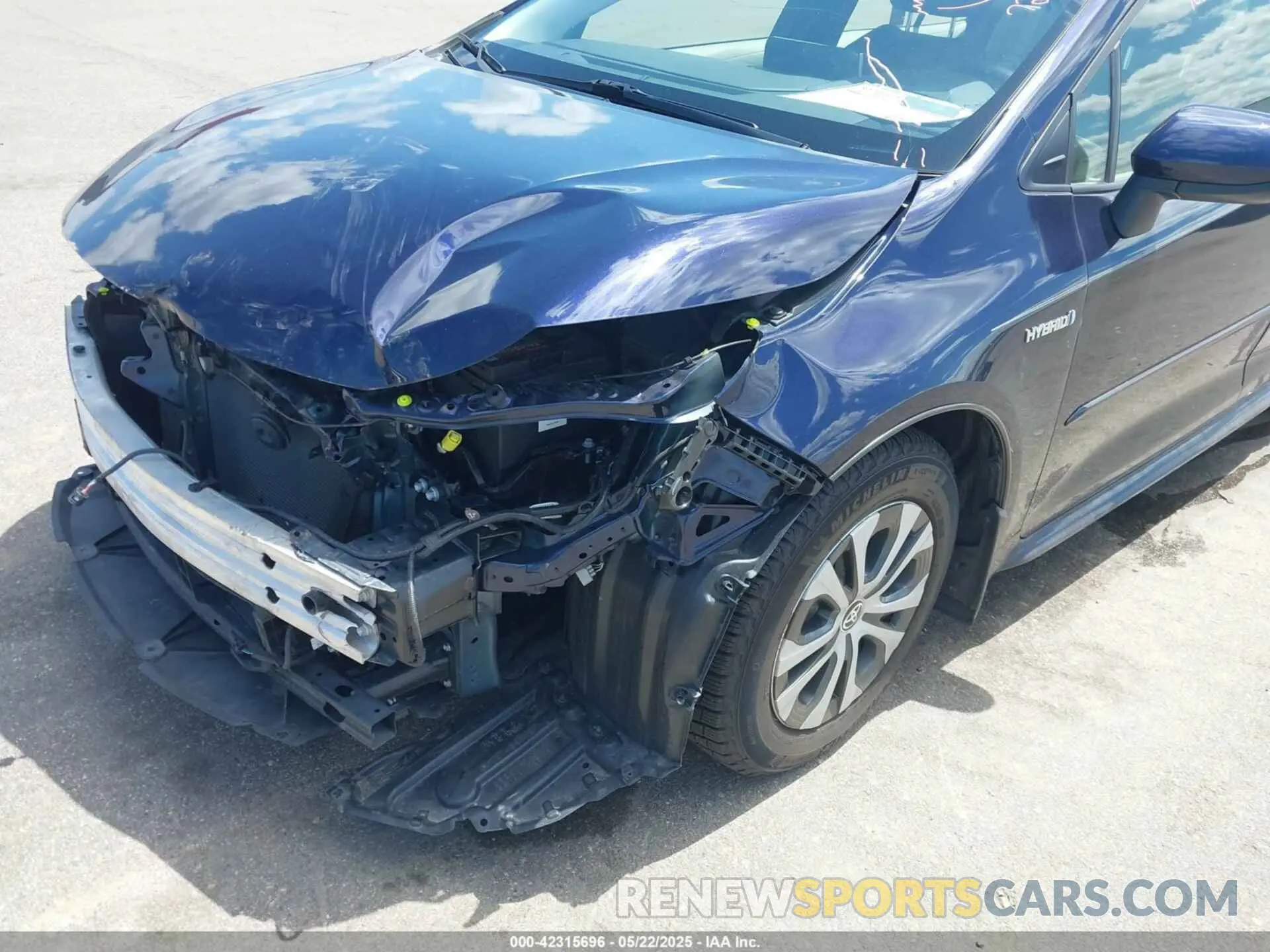 18 Photograph of a damaged car JTDEAMDE3MJ026964 TOYOTA COROLLA 2021