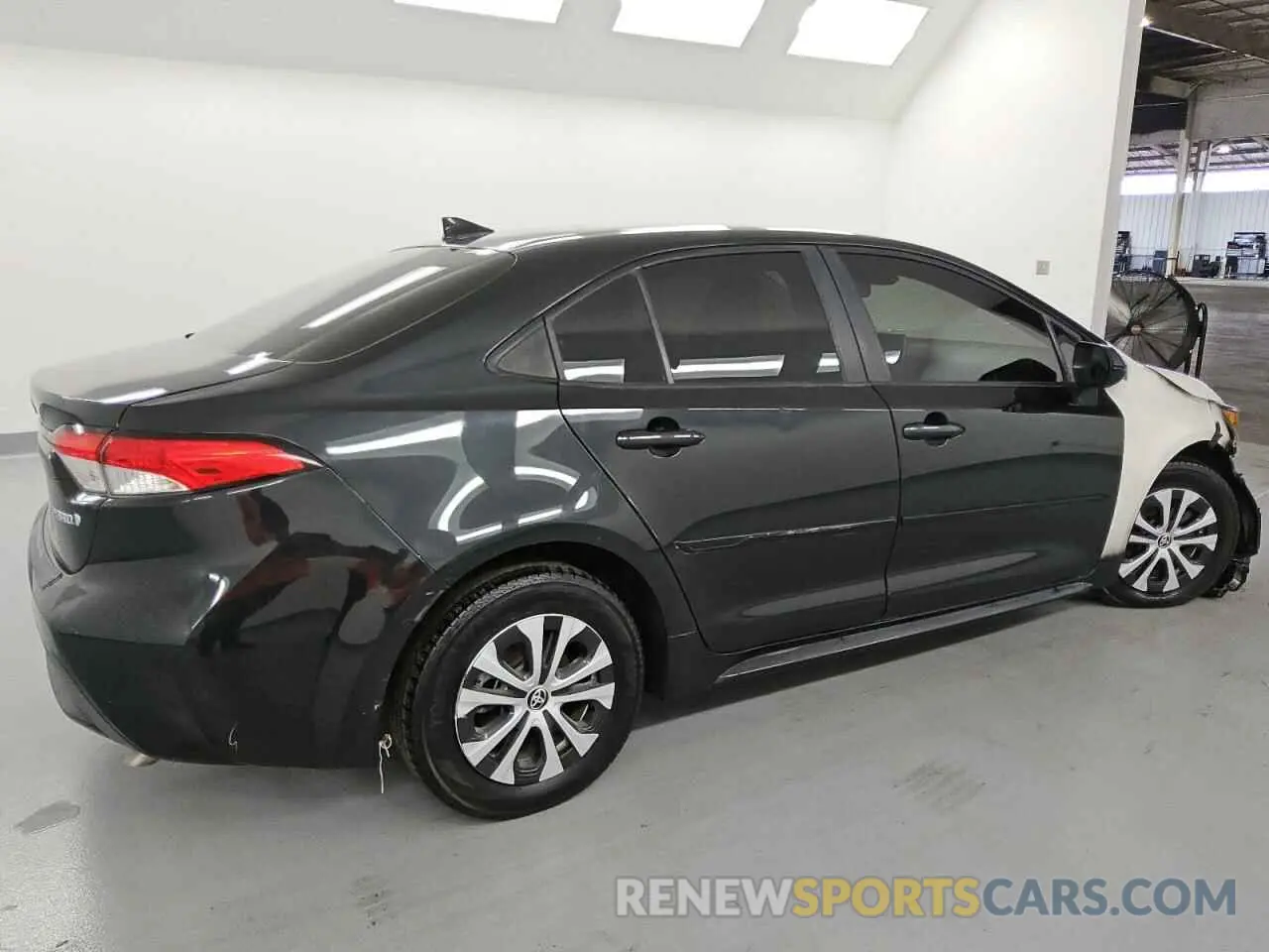 3 Photograph of a damaged car JTDEAMDE3MJ029038 TOYOTA COROLLA 2021