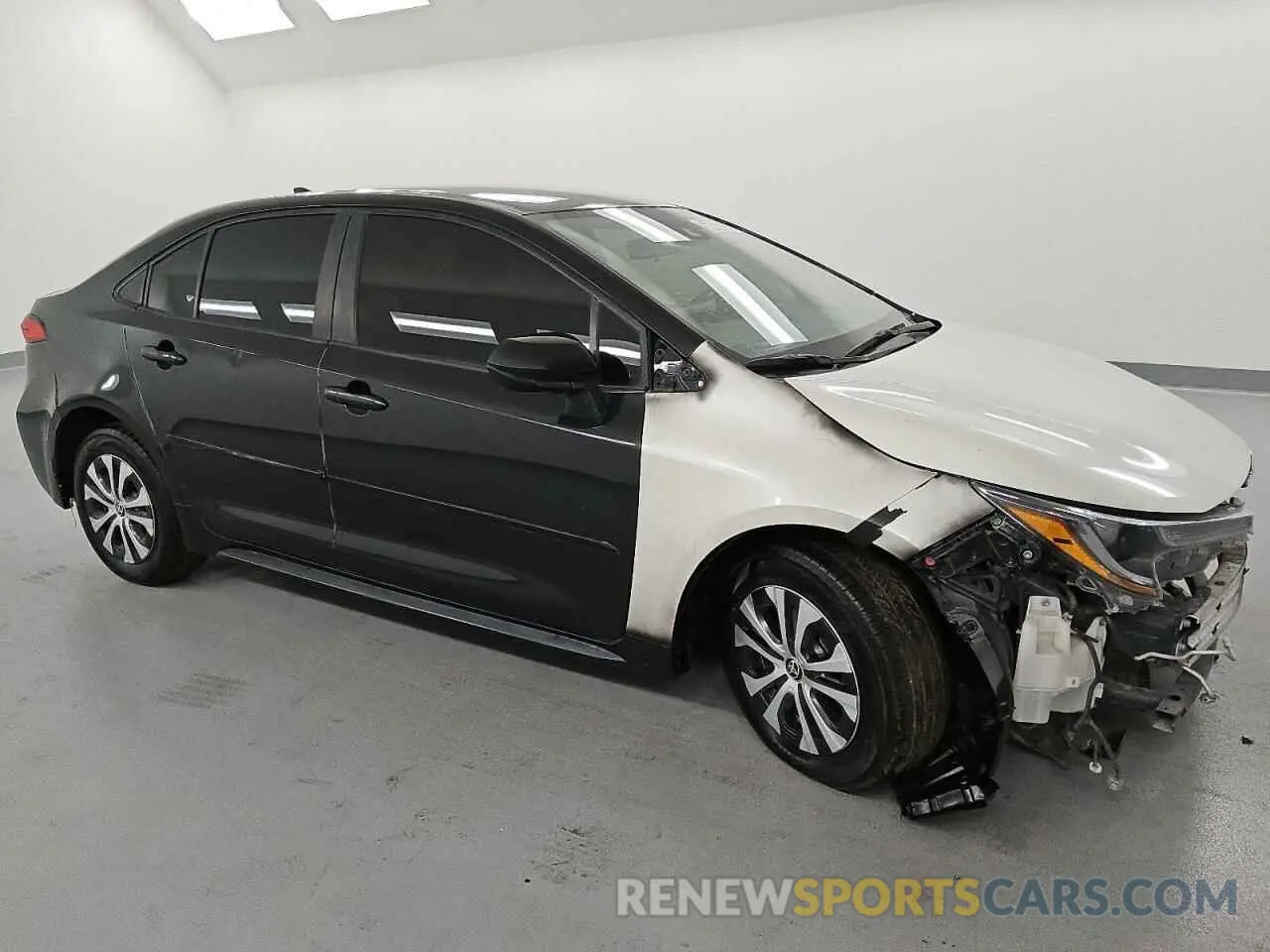 4 Photograph of a damaged car JTDEAMDE3MJ029038 TOYOTA COROLLA 2021