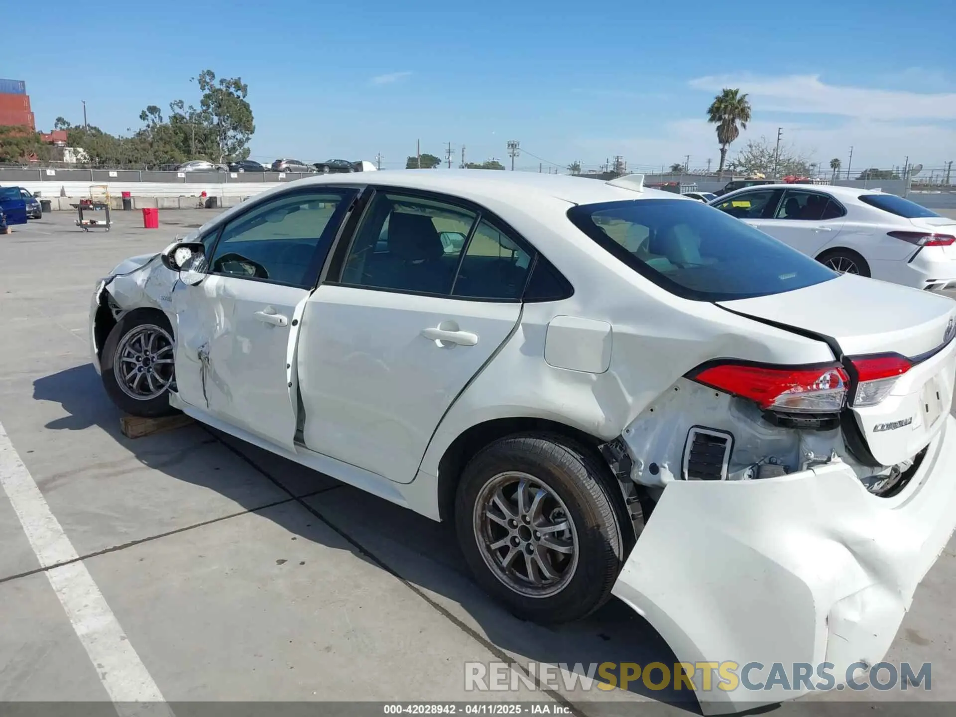 6 Photograph of a damaged car JTDEAMDE3MJ031906 TOYOTA COROLLA 2021