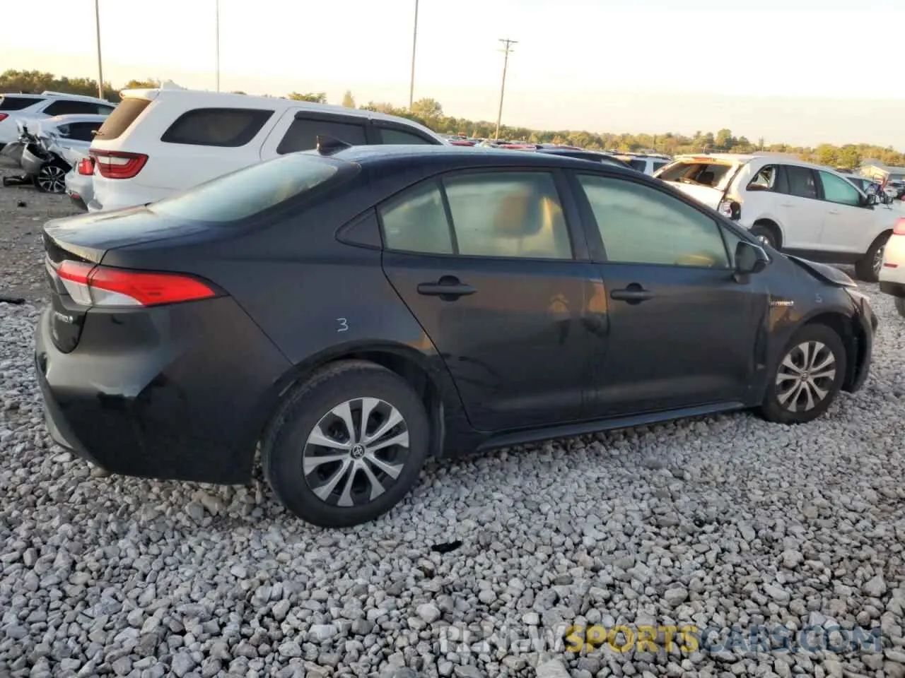 3 Photograph of a damaged car JTDEAMDE4MJ016265 TOYOTA COROLLA 2021
