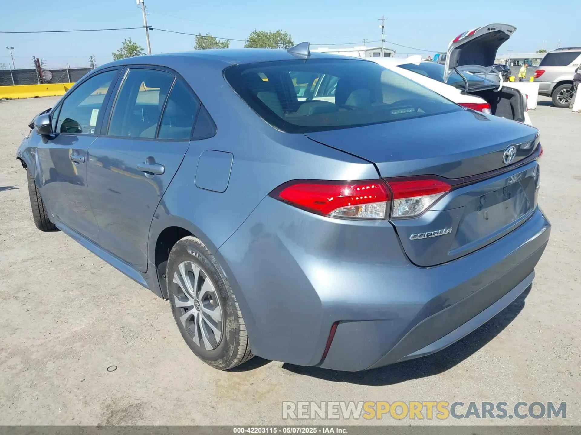 3 Photograph of a damaged car JTDEAMDE4MJ024253 TOYOTA COROLLA 2021