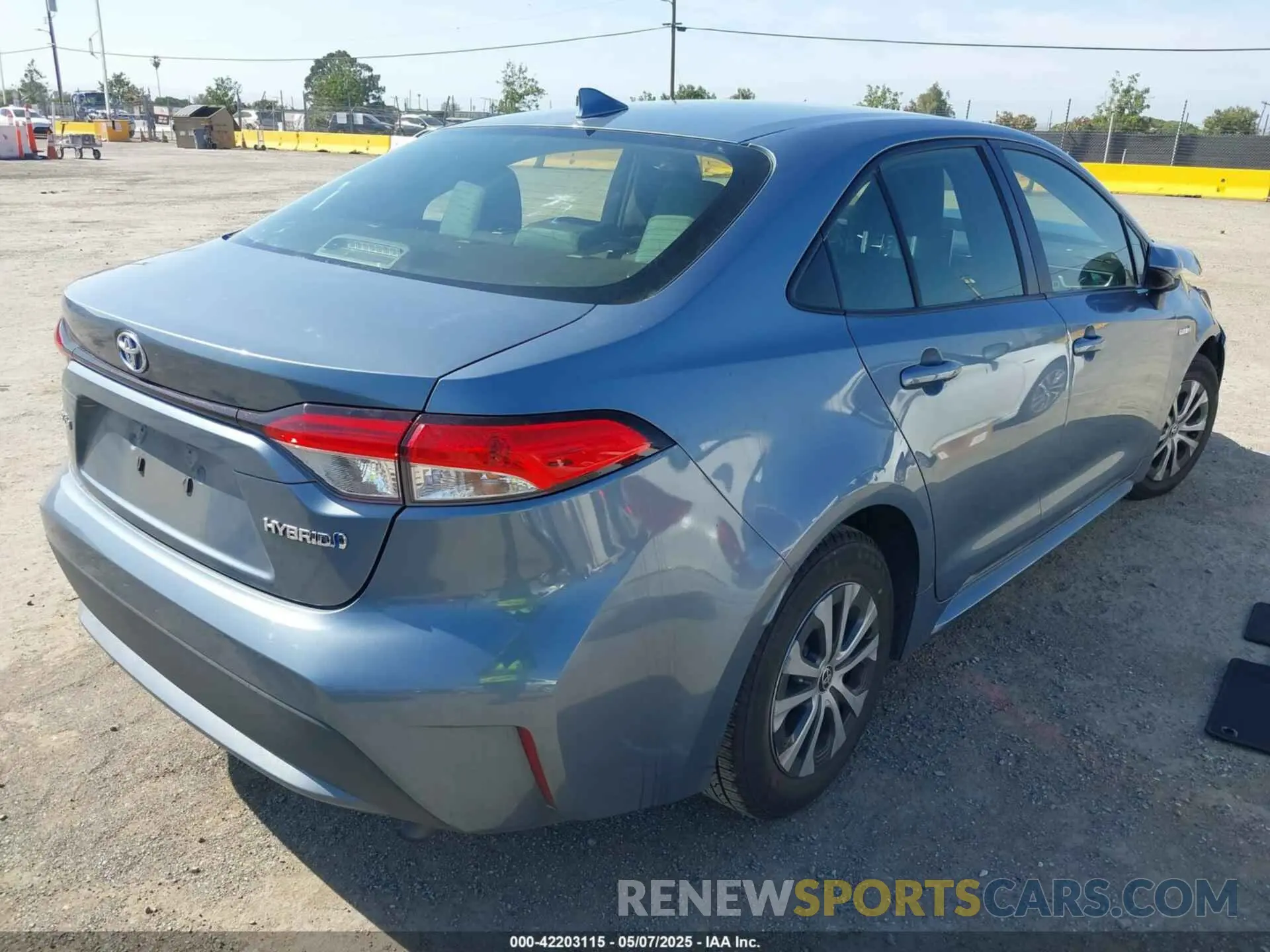 4 Photograph of a damaged car JTDEAMDE4MJ024253 TOYOTA COROLLA 2021