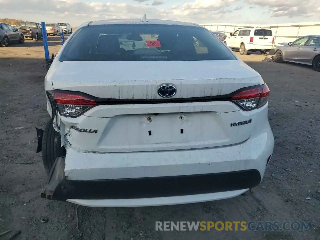 6 Photograph of a damaged car JTDEAMDE5MJ011236 TOYOTA COROLLA 2021
