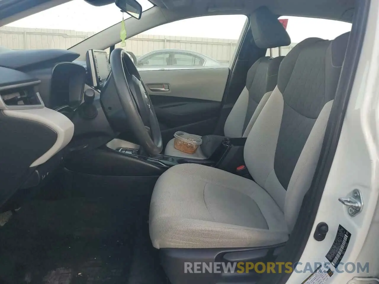 7 Photograph of a damaged car JTDEAMDE5MJ011236 TOYOTA COROLLA 2021