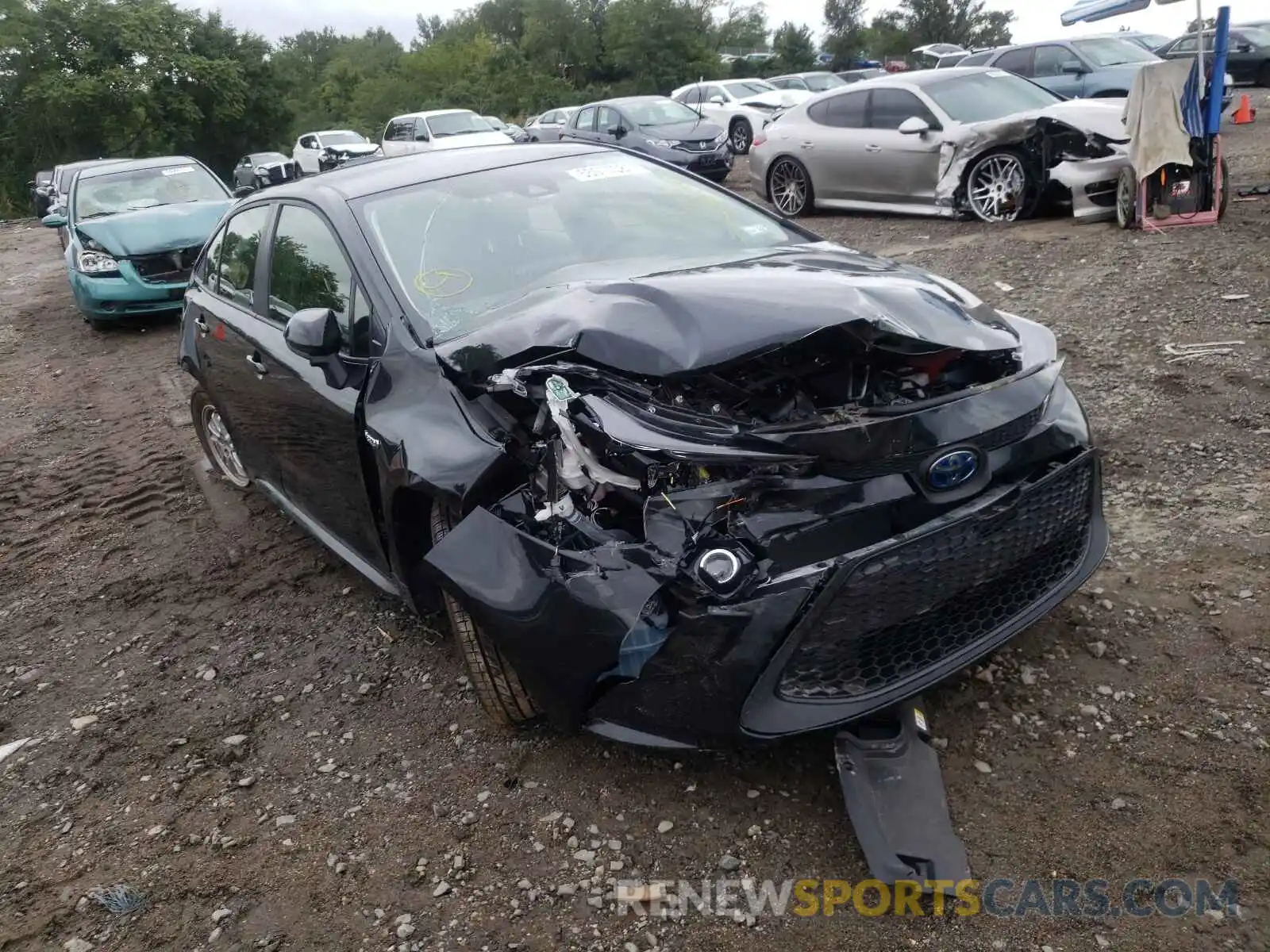 1 Photograph of a damaged car JTDEAMDE5MJ012709 TOYOTA COROLLA 2021