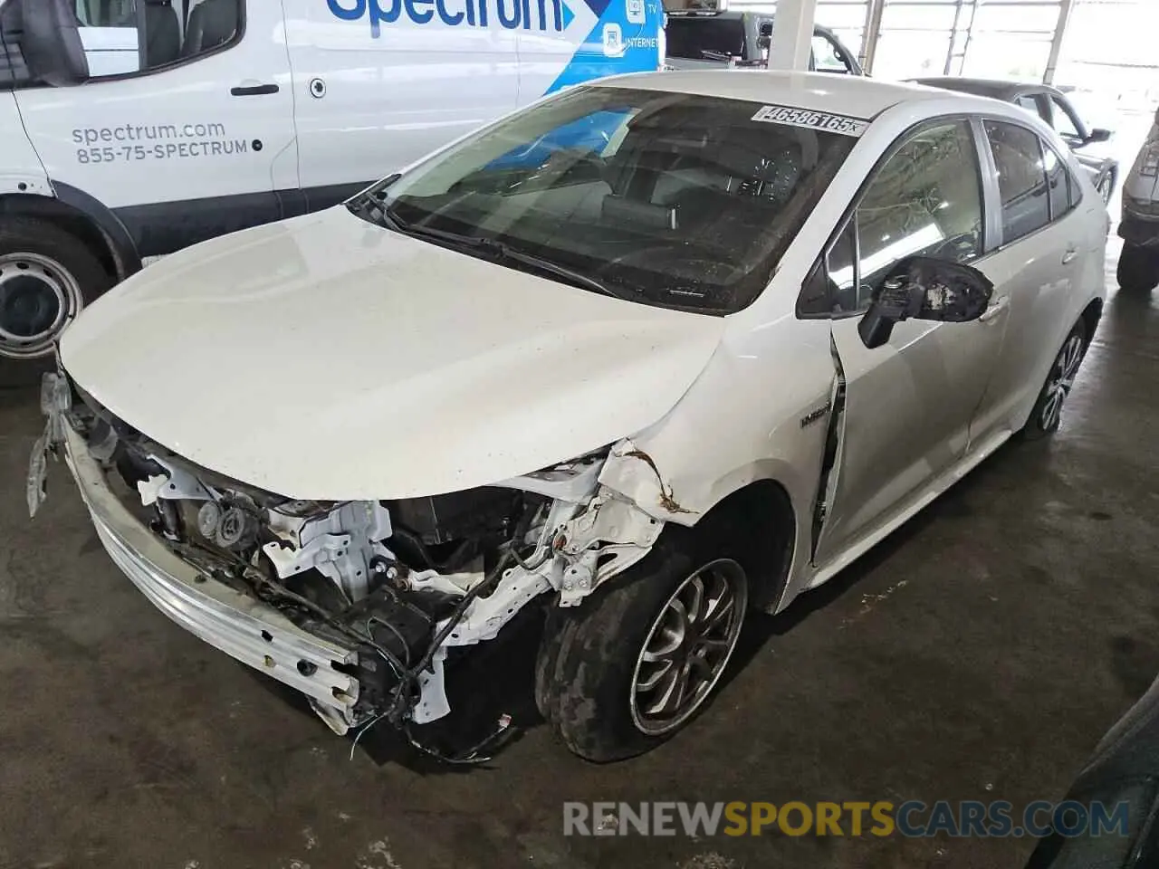 1 Photograph of a damaged car JTDEAMDE5MJ012774 TOYOTA COROLLA 2021