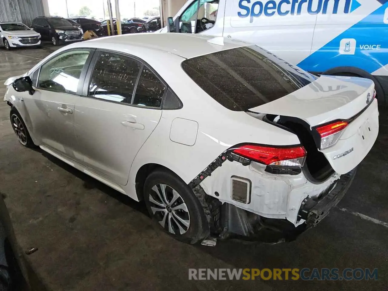 2 Photograph of a damaged car JTDEAMDE5MJ012774 TOYOTA COROLLA 2021