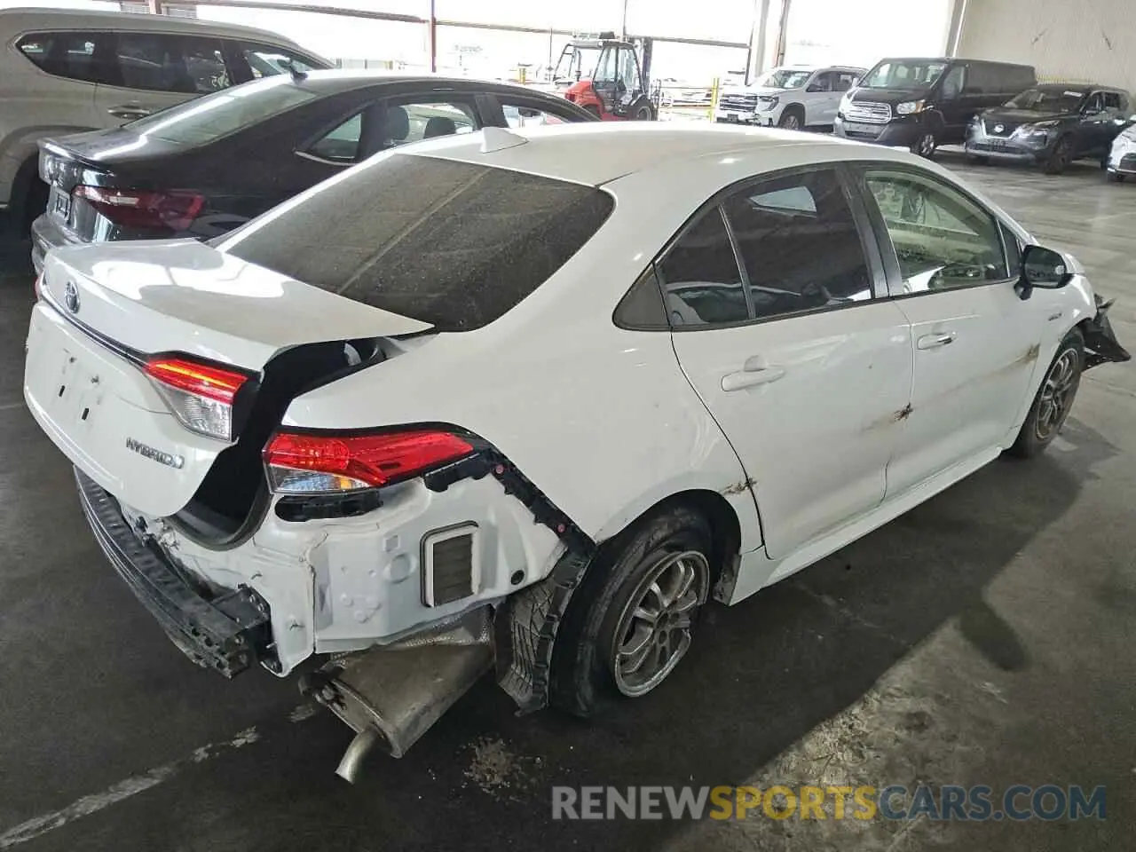 4 Photograph of a damaged car JTDEAMDE5MJ012774 TOYOTA COROLLA 2021