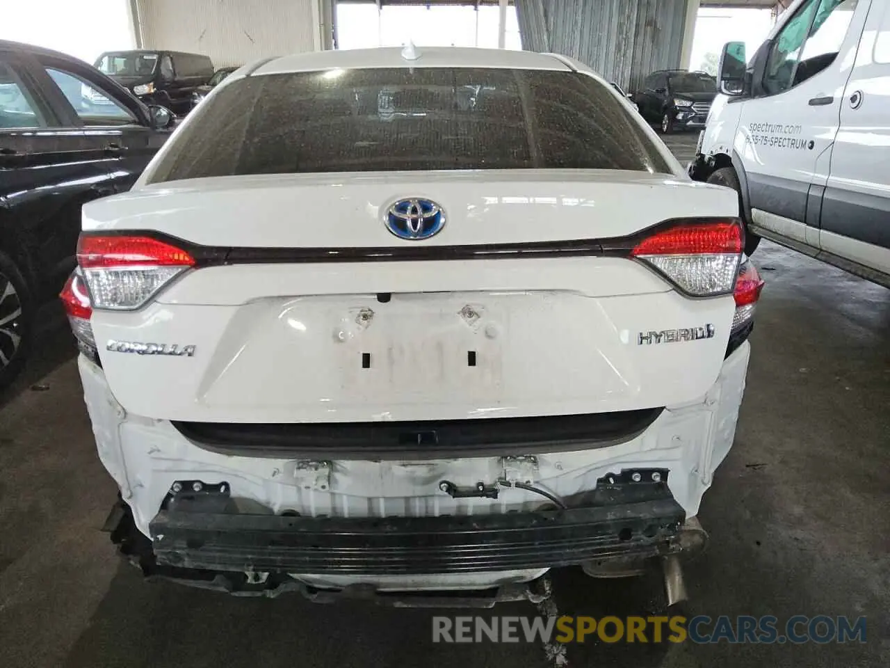 6 Photograph of a damaged car JTDEAMDE5MJ012774 TOYOTA COROLLA 2021