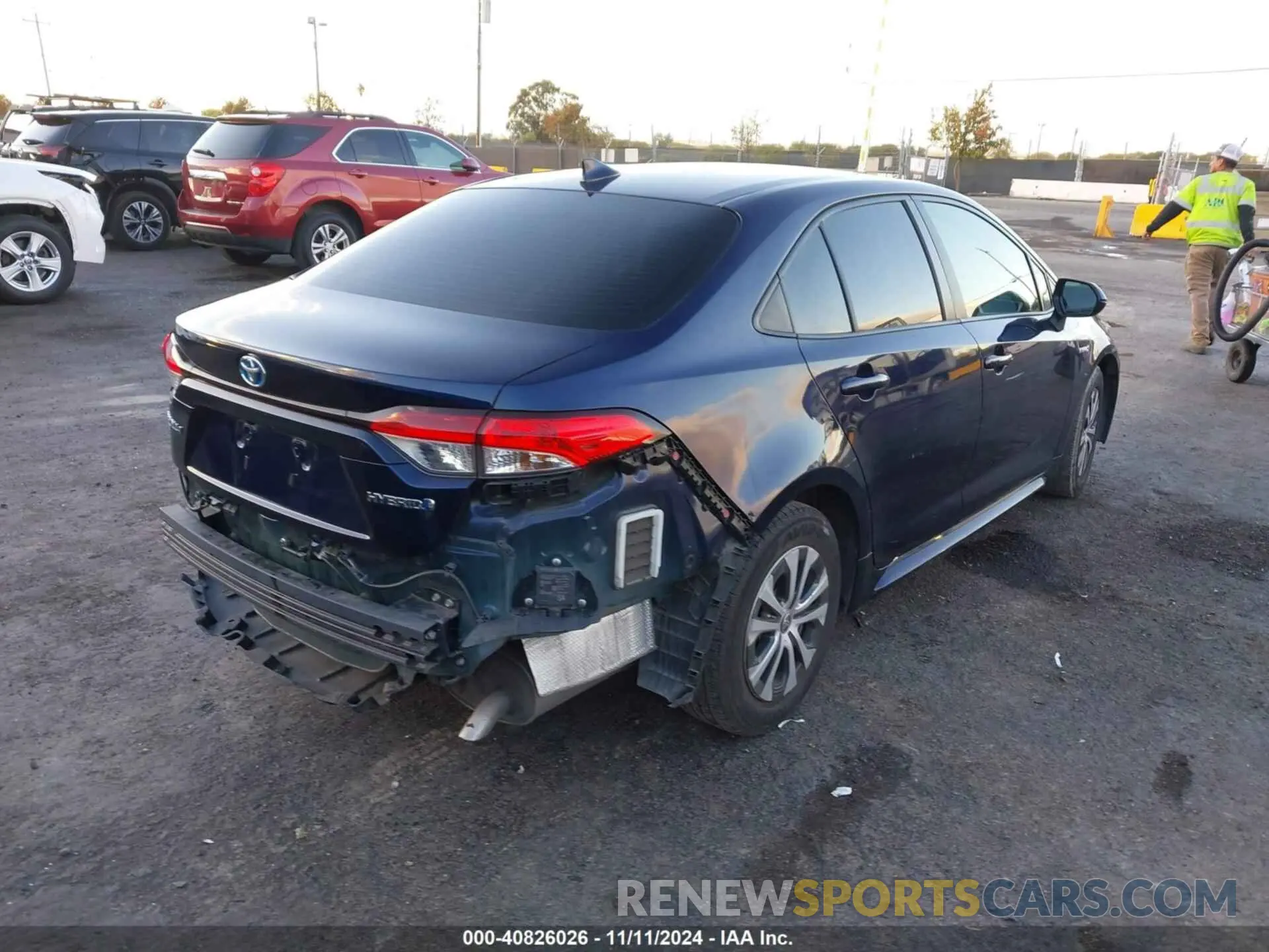 4 Photograph of a damaged car JTDEAMDE5MJ021118 TOYOTA COROLLA 2021