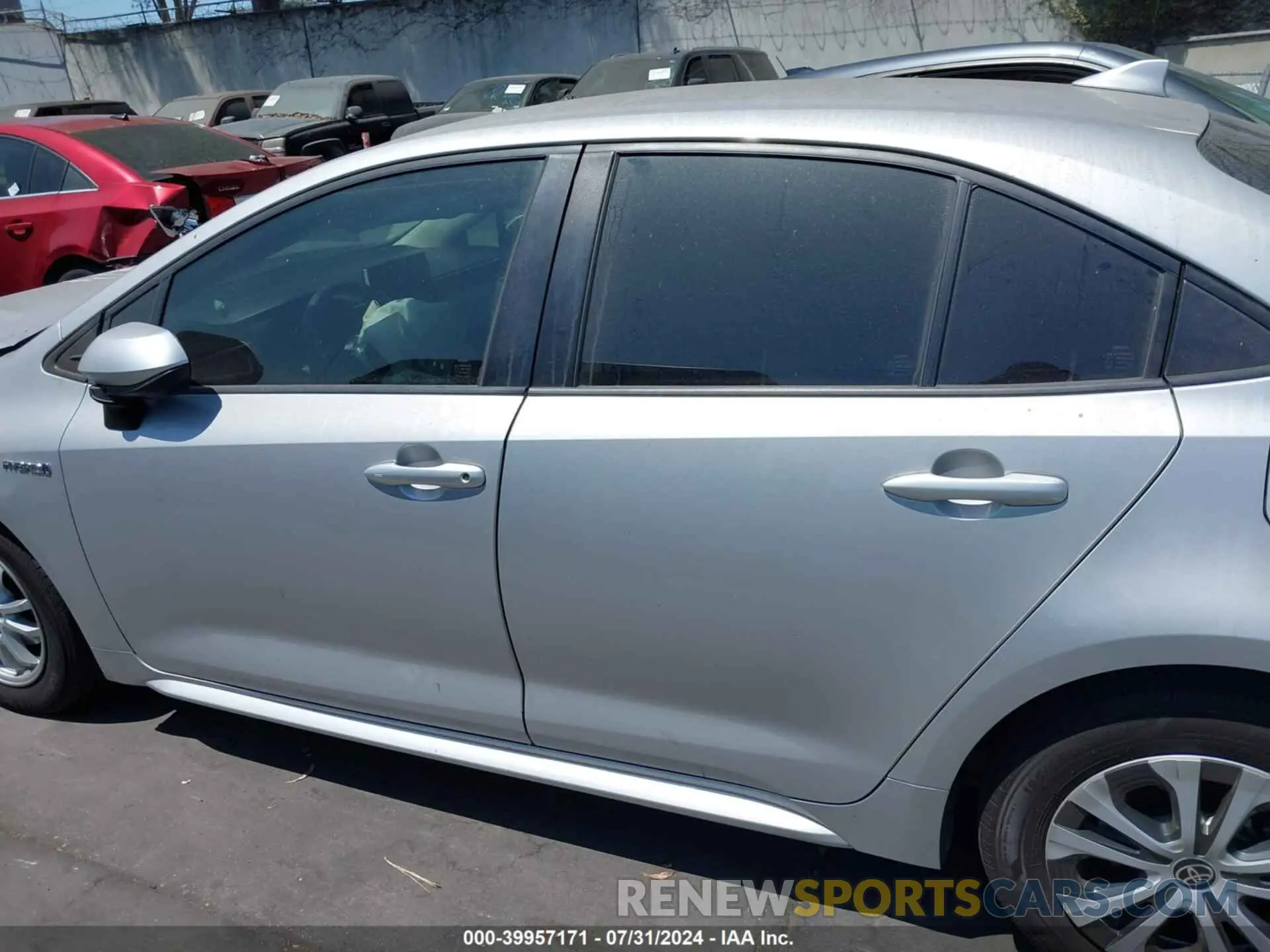 15 Photograph of a damaged car JTDEAMDE5MJ022348 TOYOTA COROLLA 2021