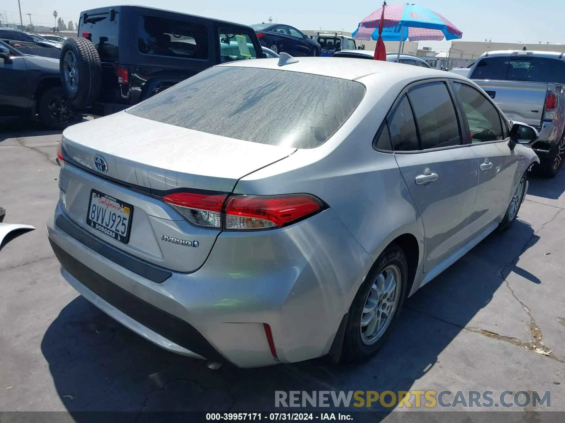 4 Photograph of a damaged car JTDEAMDE5MJ022348 TOYOTA COROLLA 2021
