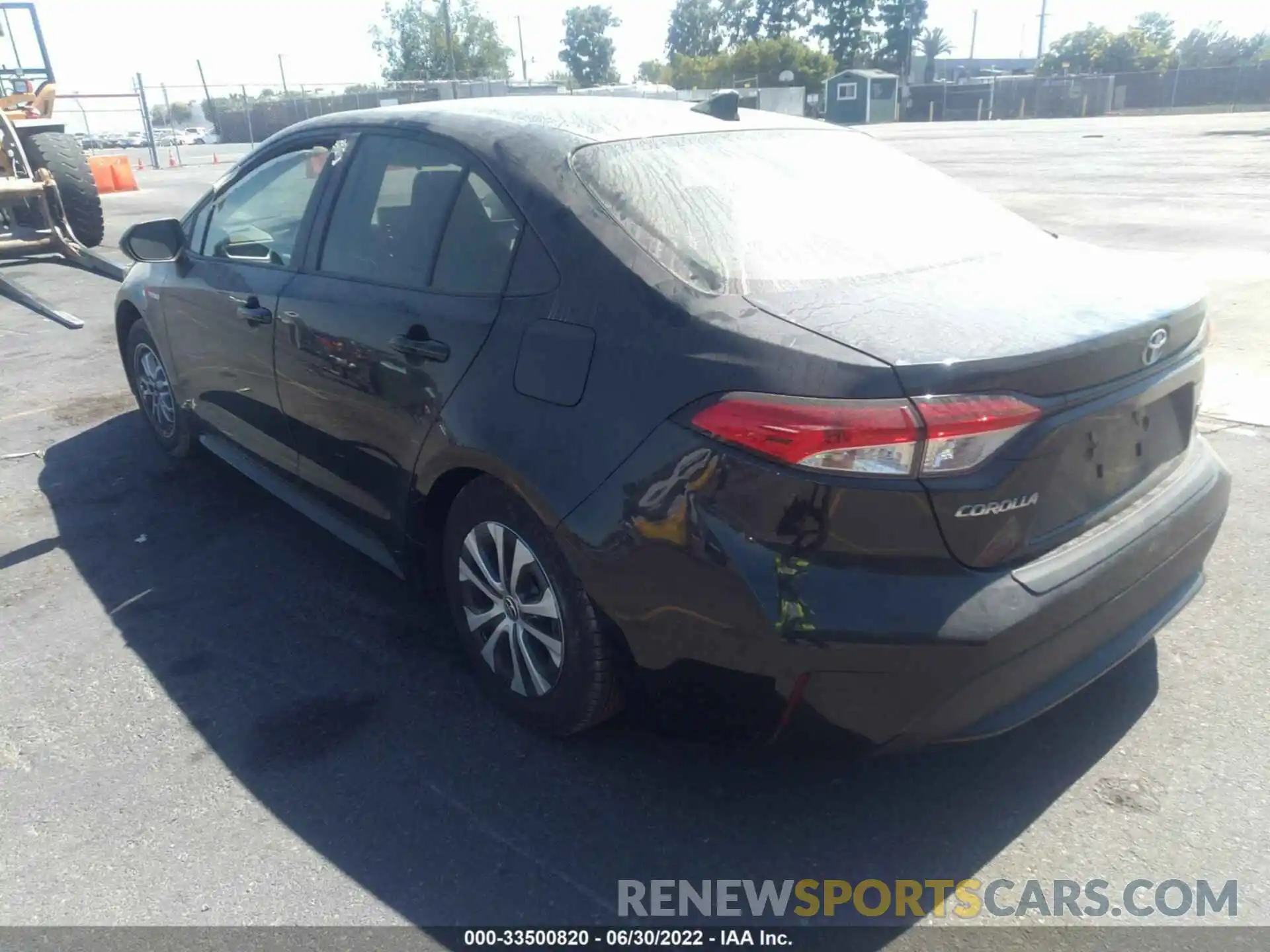 3 Photograph of a damaged car JTDEAMDE6MJ006918 TOYOTA COROLLA 2021