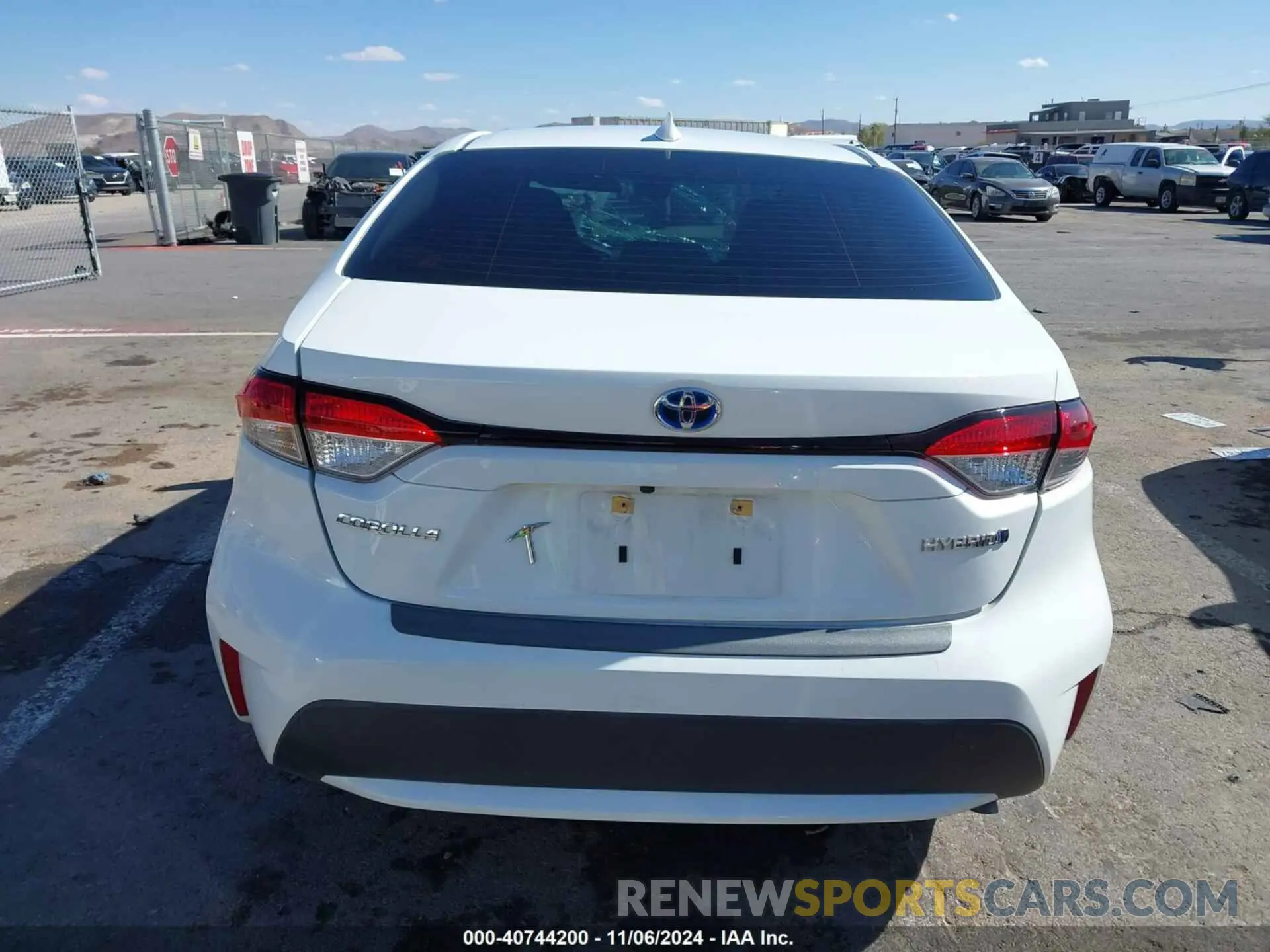 15 Photograph of a damaged car JTDEAMDE6MJ007258 TOYOTA COROLLA 2021