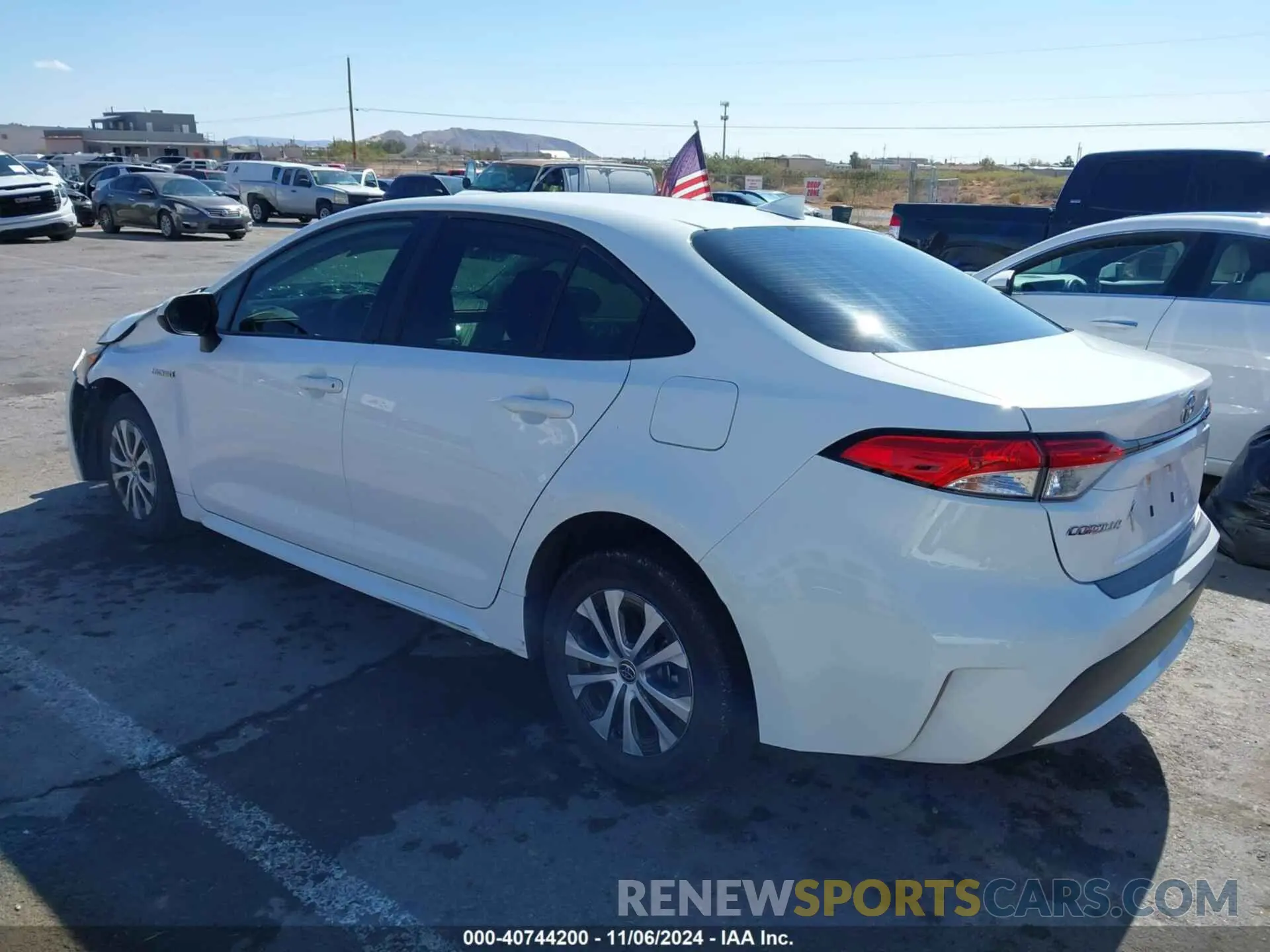 3 Photograph of a damaged car JTDEAMDE6MJ007258 TOYOTA COROLLA 2021