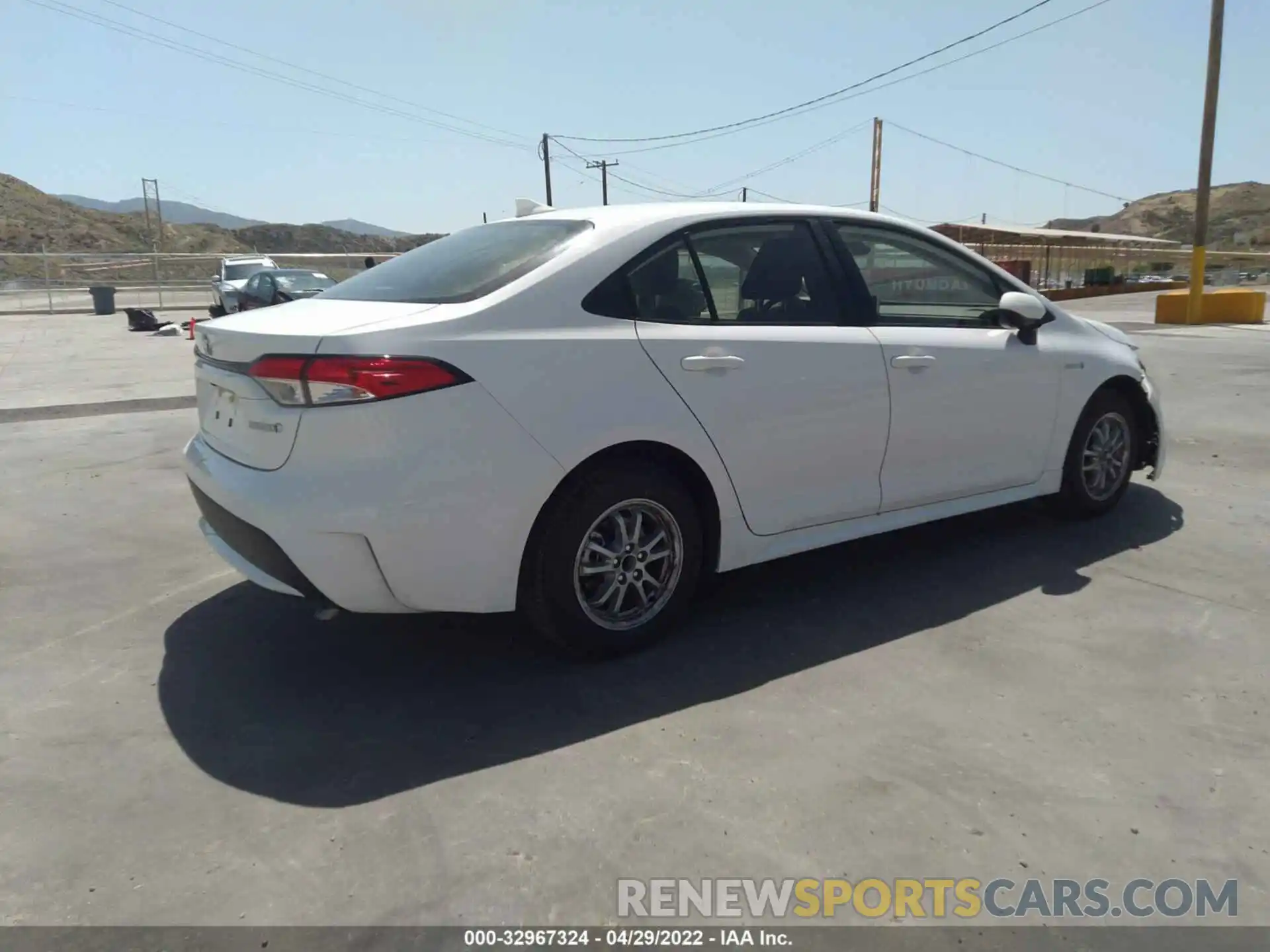 4 Photograph of a damaged car JTDEAMDE6MJ011617 TOYOTA COROLLA 2021