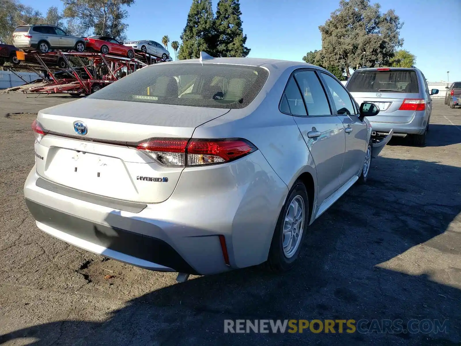 4 Photograph of a damaged car JTDEAMDE6MJ012587 TOYOTA COROLLA 2021