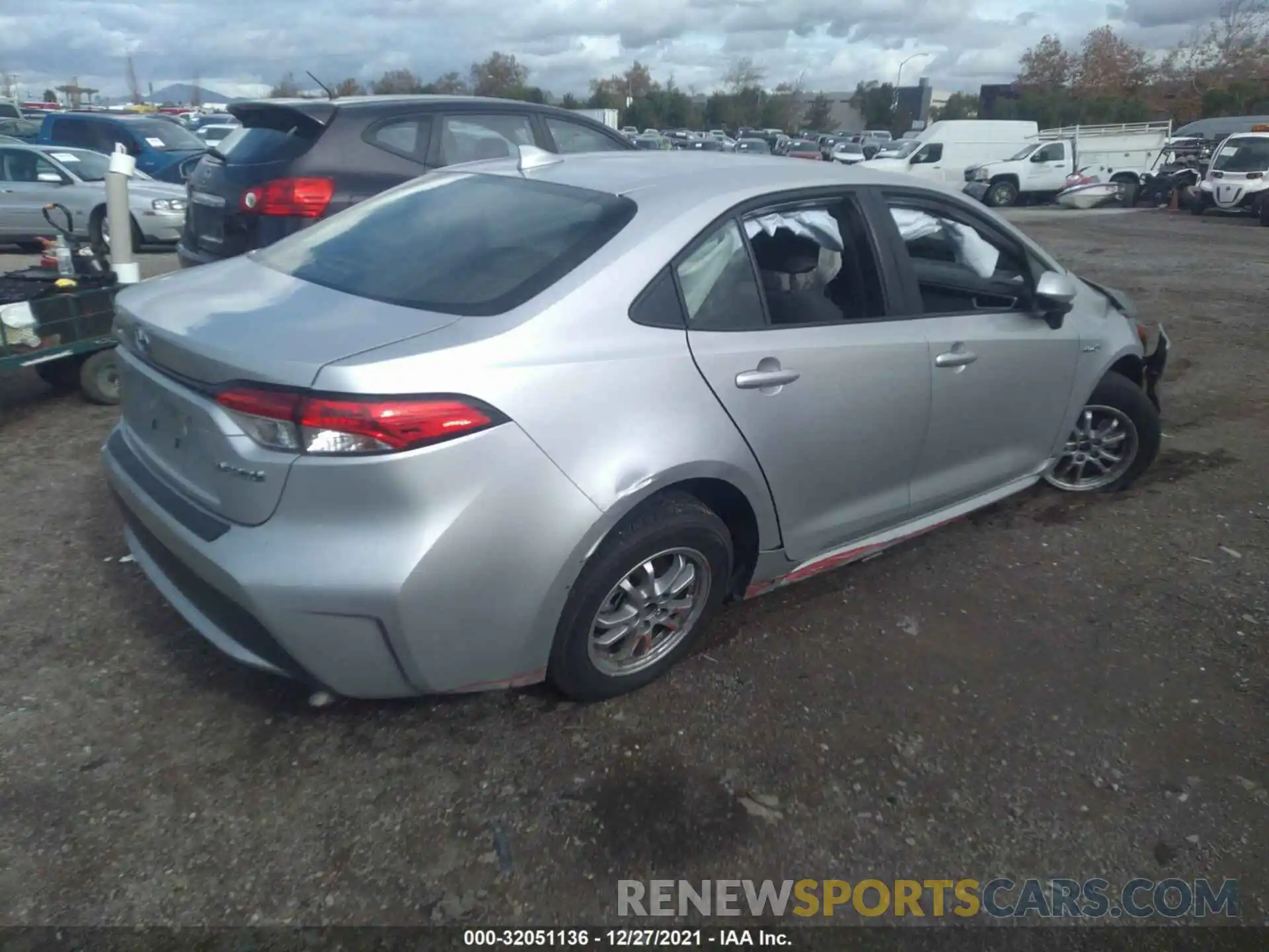 4 Photograph of a damaged car JTDEAMDE7MJ000352 TOYOTA COROLLA 2021