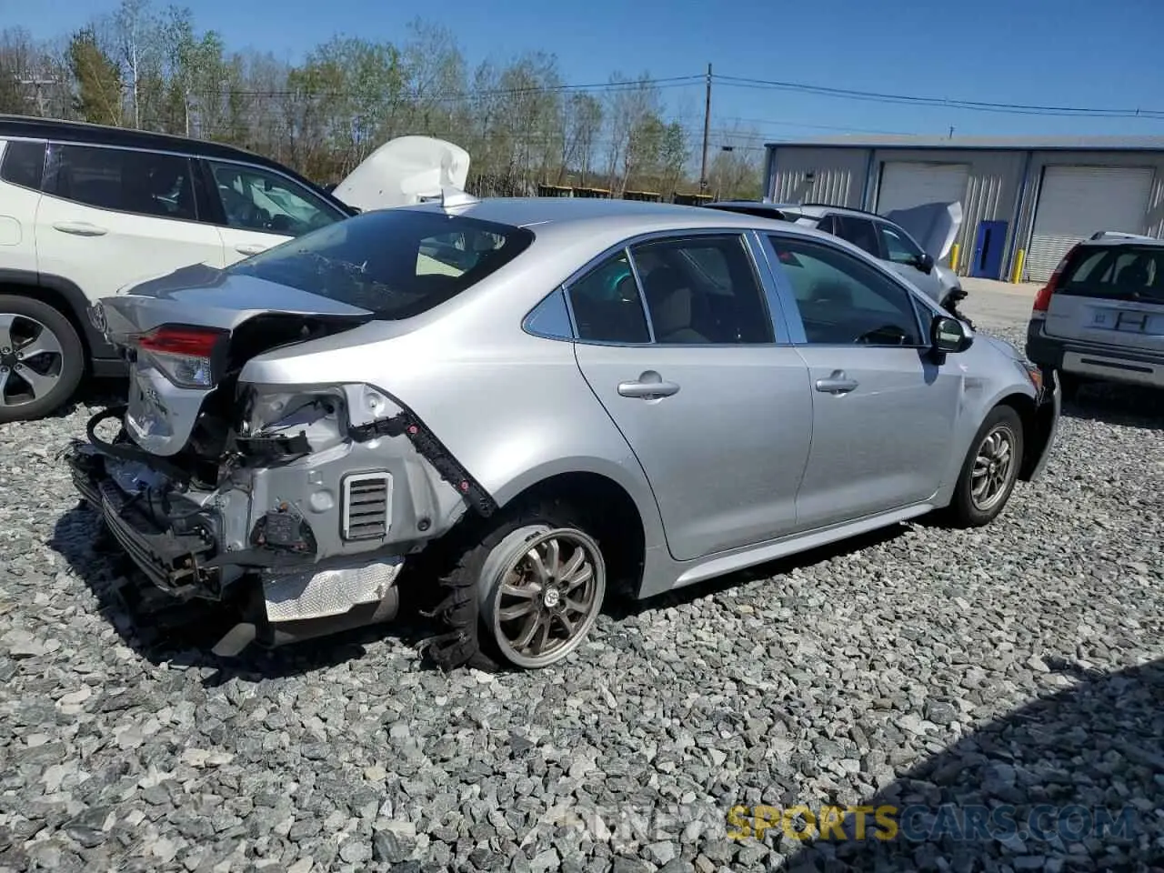 3 Photograph of a damaged car JTDEAMDE7MJ017300 TOYOTA COROLLA 2021