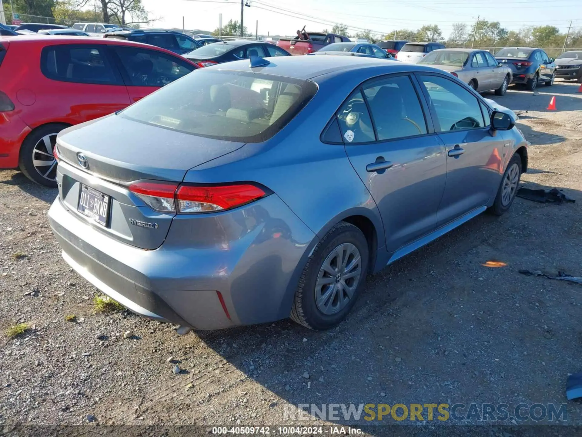4 Photograph of a damaged car JTDEAMDE7MJ018110 TOYOTA COROLLA 2021