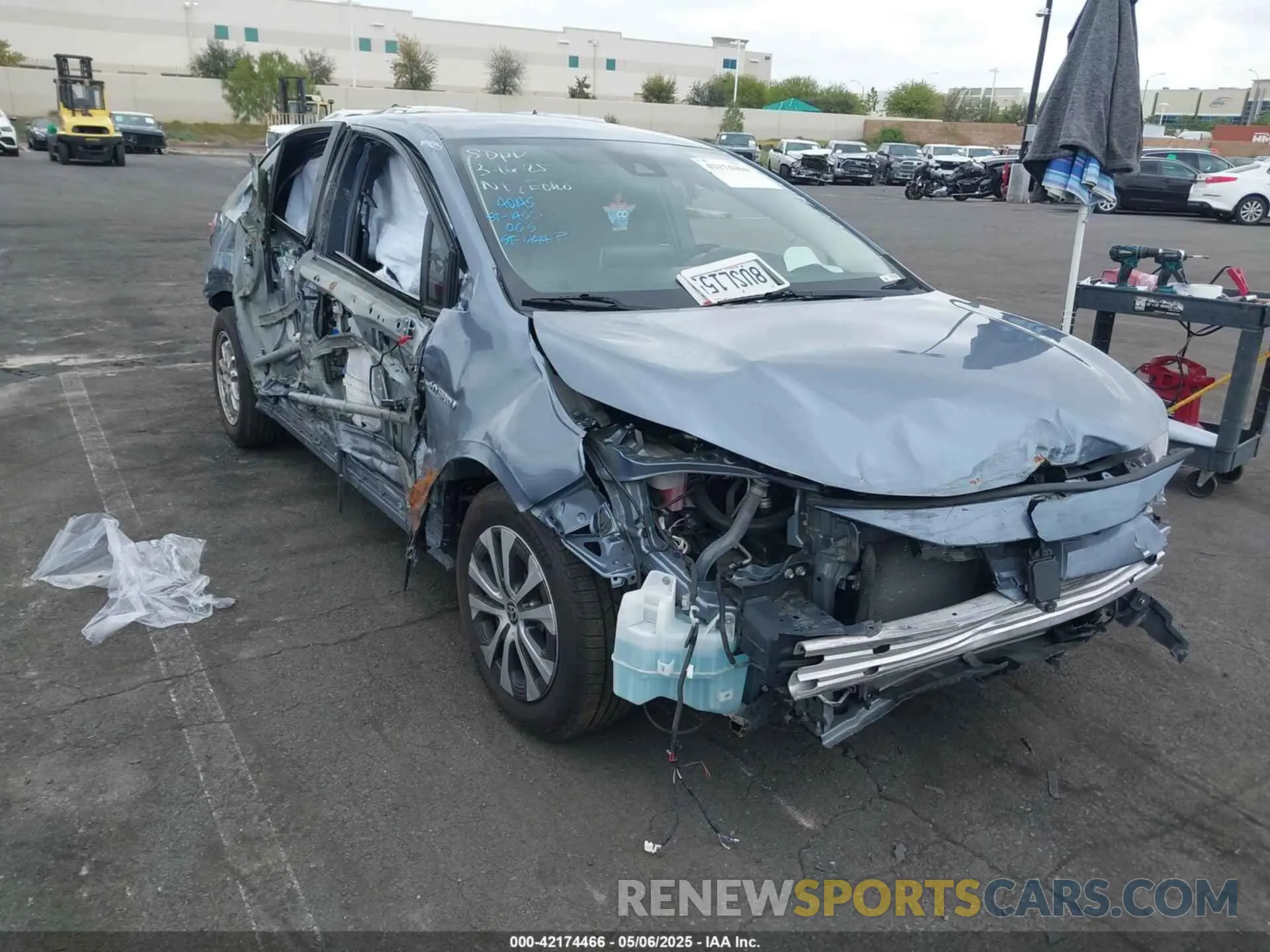 14 Photograph of a damaged car JTDEAMDE7MJ020682 TOYOTA COROLLA 2021