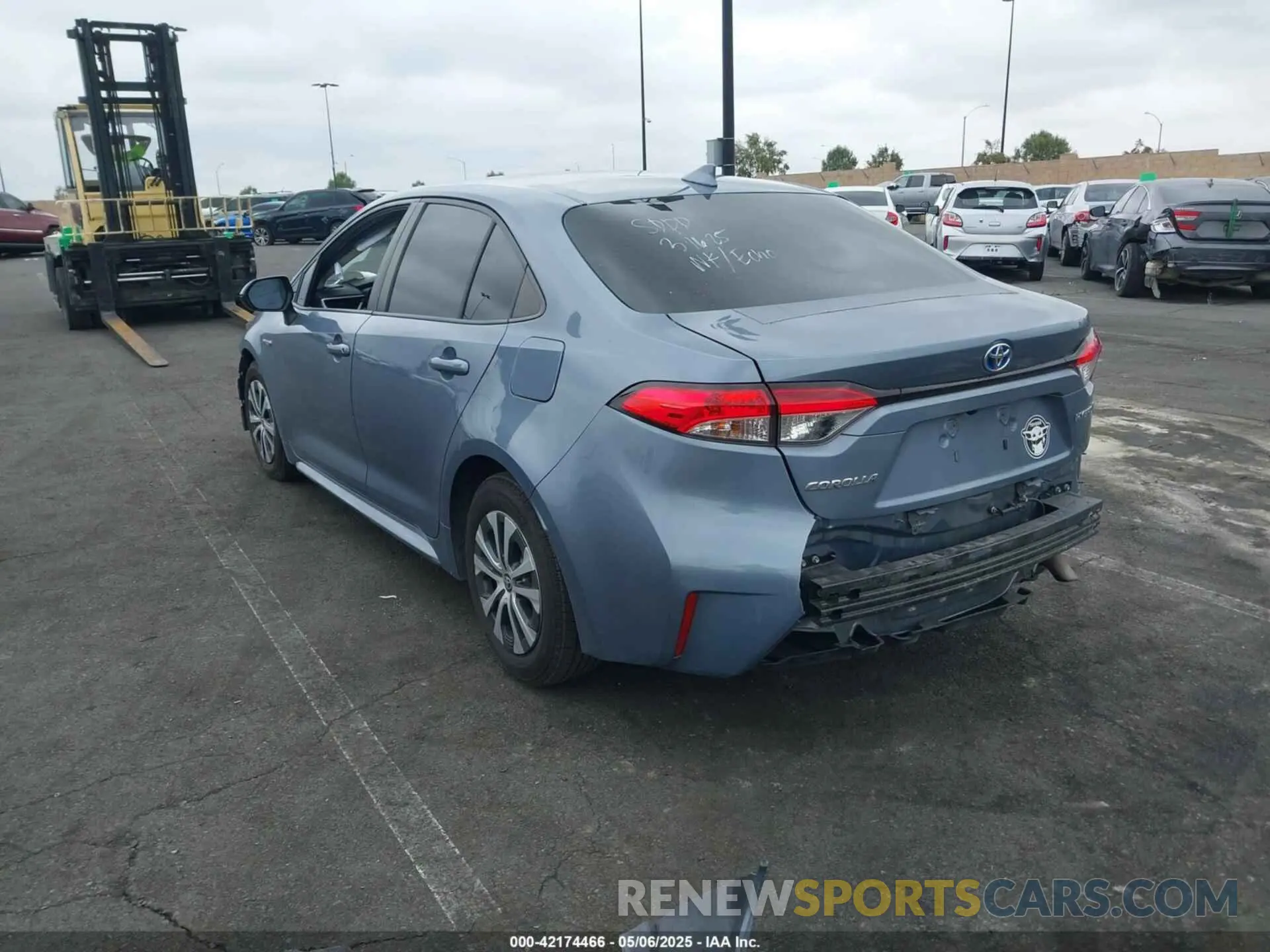 3 Photograph of a damaged car JTDEAMDE7MJ020682 TOYOTA COROLLA 2021